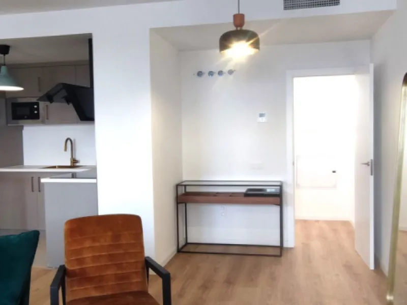 Apartment - Ground Floor Apartment в продаже в Málaga, Málaga. В доме 2 спален и 1 ванных комнат. Площадь дома 79 м²