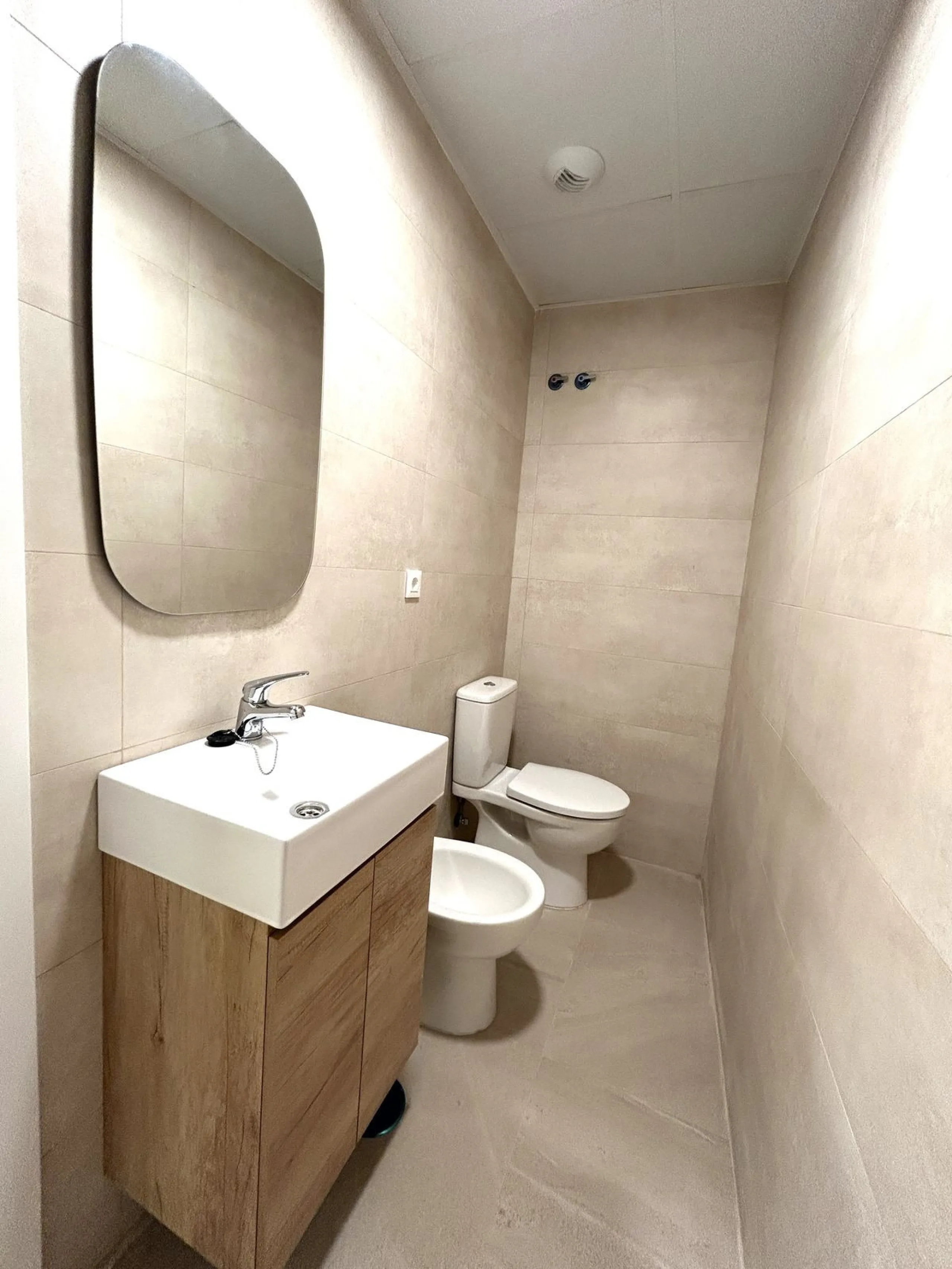 Apartment - Ground Floor Apartment в продаже в Málaga, Málaga. В доме 2 спален и 1 ванных комнат. Площадь дома 79 м²