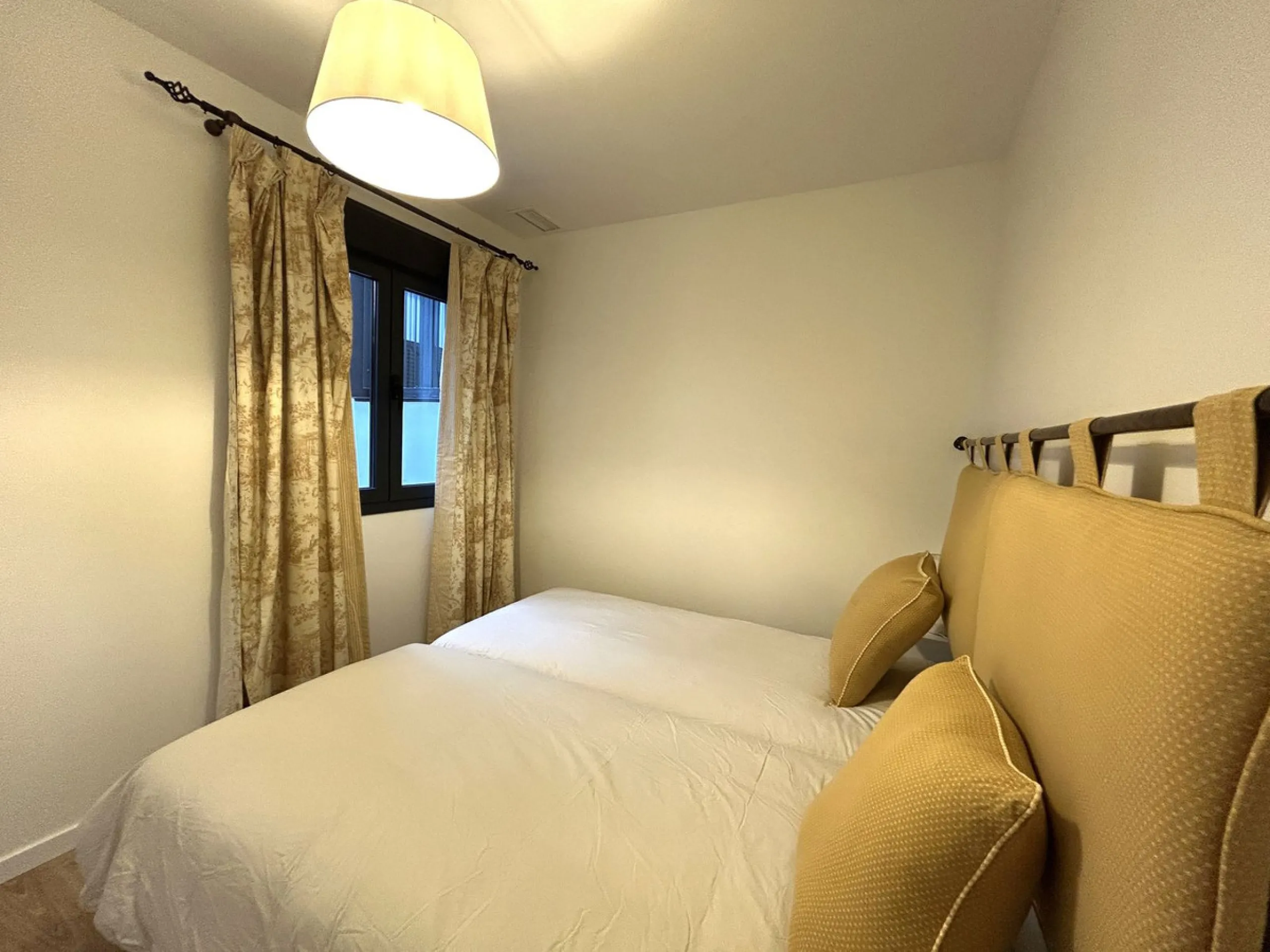 Apartment - Ground Floor Apartment в продаже в Málaga, Málaga. В доме 2 спален и 1 ванных комнат. Площадь дома 79 м²