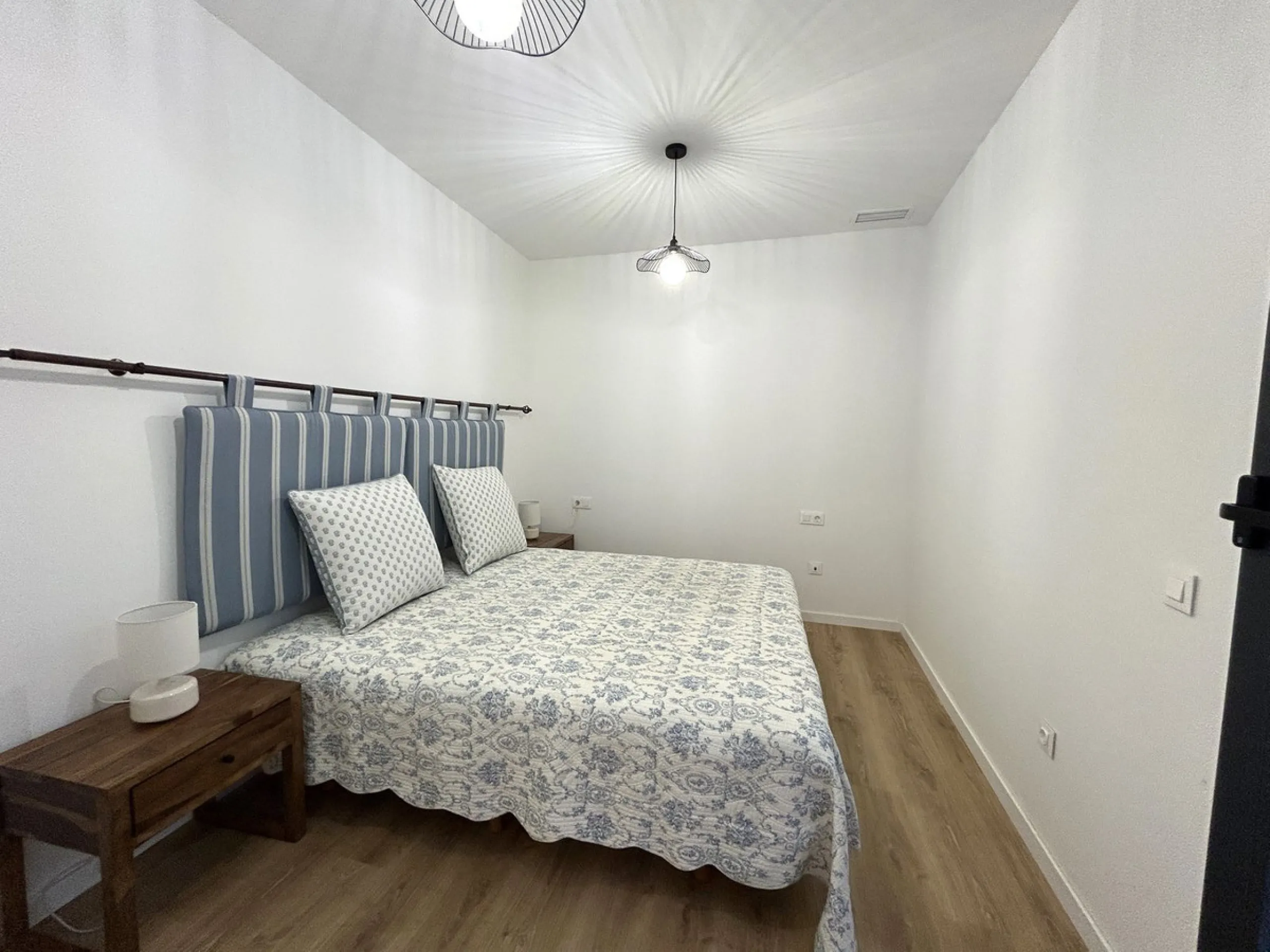 Apartment - Ground Floor Apartment в продаже в Málaga, Málaga. В доме 2 спален и 1 ванных комнат. Площадь дома 79 м²