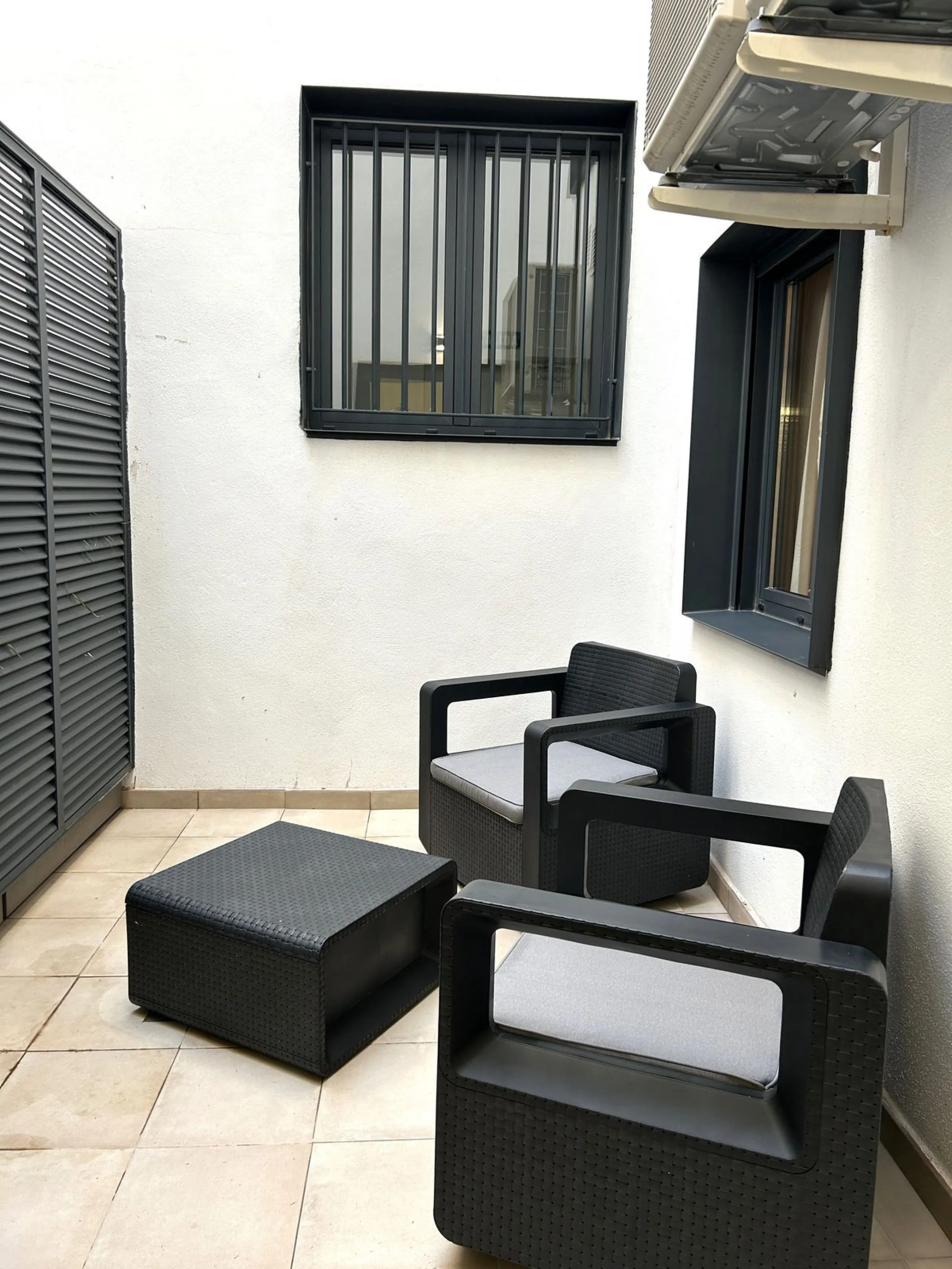 Apartment - Ground Floor Apartment в продаже в Málaga, Málaga. В доме 2 спален и 1 ванных комнат. Площадь дома 79 м²