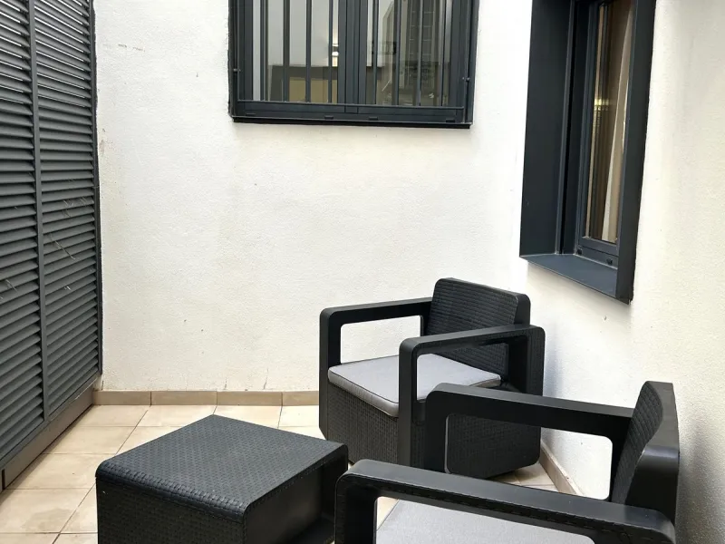 Apartment - Ground Floor Apartment в продаже в Málaga, Málaga. В доме 2 спален и 1 ванных комнат. Площадь дома 79 м²
