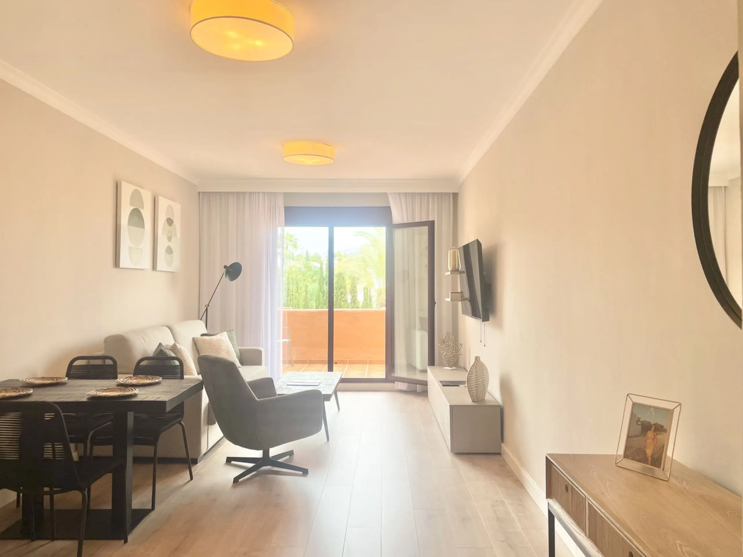 A stunning 2-bedroom, 2-bathroom, first floor apartment in a wonderful resort, offering Sea, Golf, and Mountain Views.