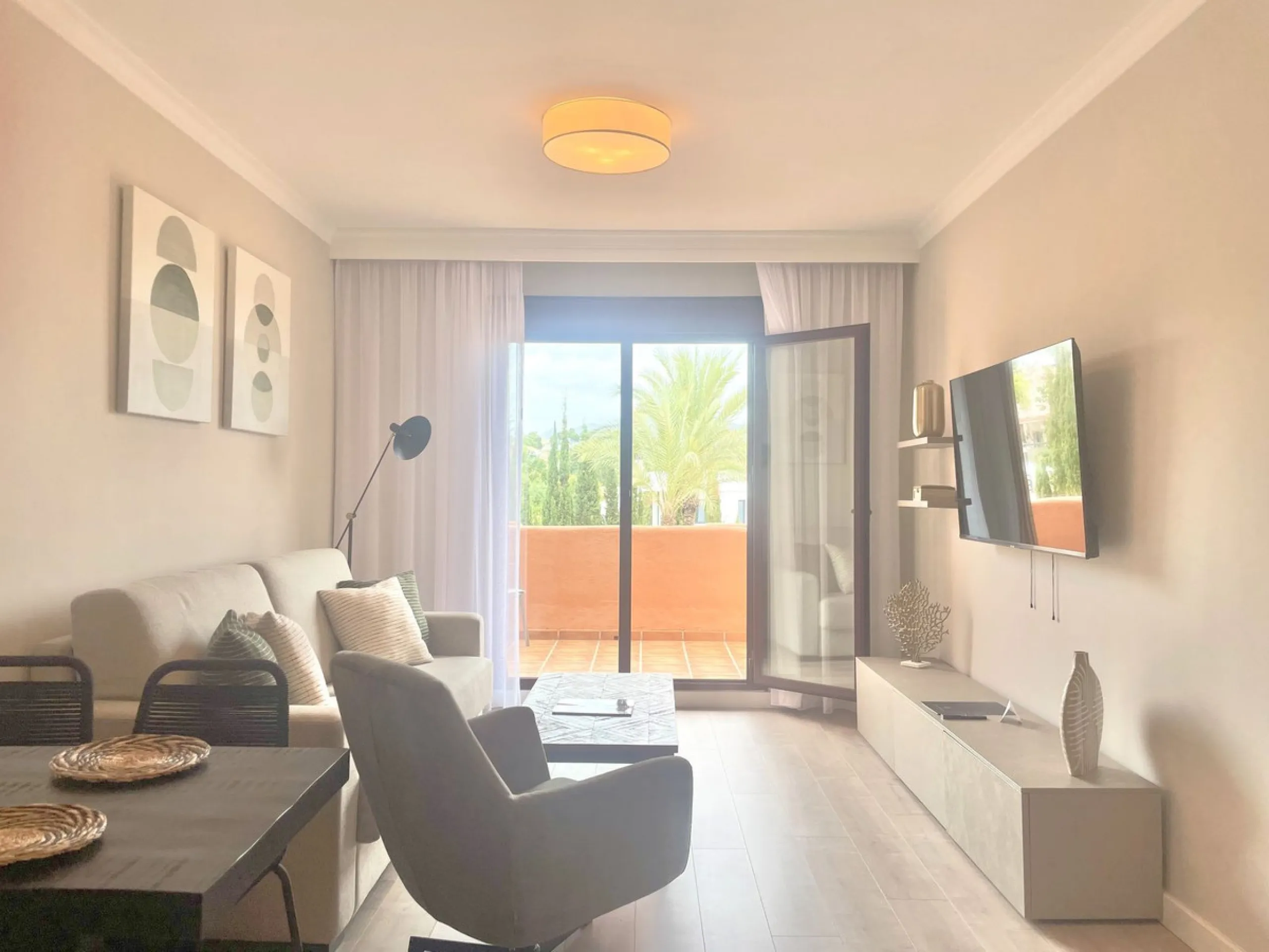 A stunning 2-bedroom, 2-bathroom, first floor apartment in a wonderful resort, offering Sea, Golf, and Mountain Views.
