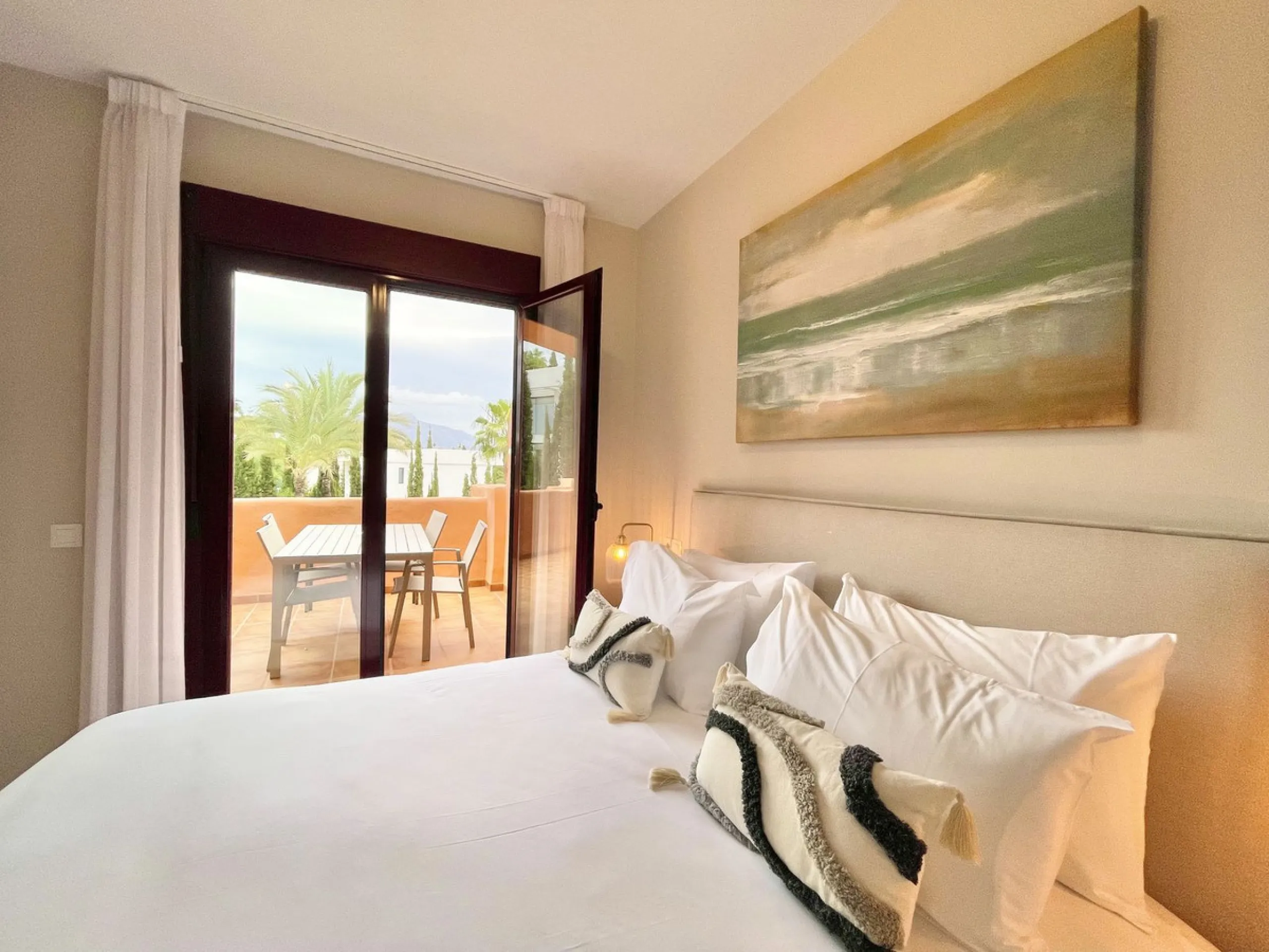 A stunning 2-bedroom, 2-bathroom, first floor apartment in a wonderful resort, offering Sea, Golf, and Mountain Views.