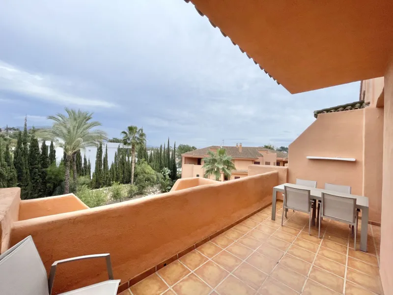 A stunning 2-bedroom, 2-bathroom, first floor apartment in a wonderful resort, offering Sea, Golf, and Mountain Views.