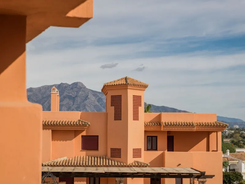 A stunning 2-bedroom, 2-bathroom, first floor apartment in a wonderful resort, offering Sea, Golf, and Mountain Views.