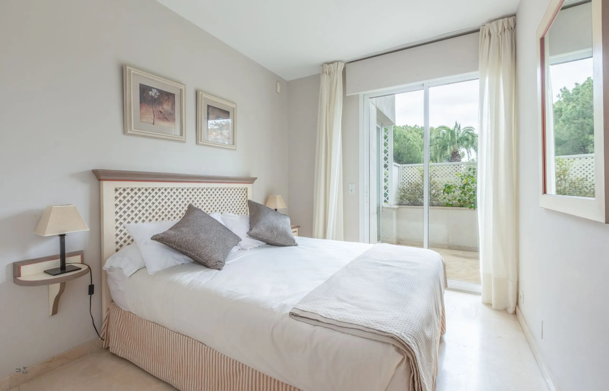 Ground Floor Apartment, Estepona, Costa del Sol.