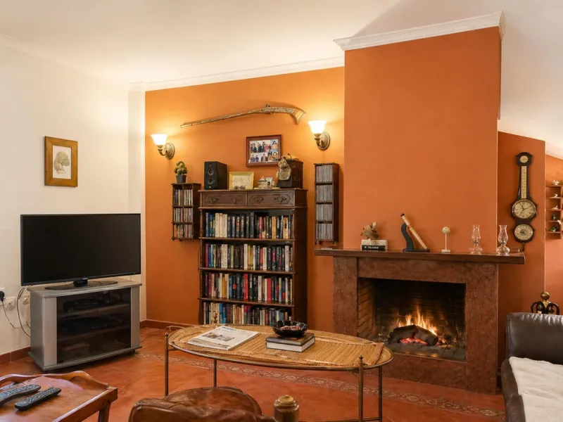 Stunning Corner Townhouse in Private Urbanization