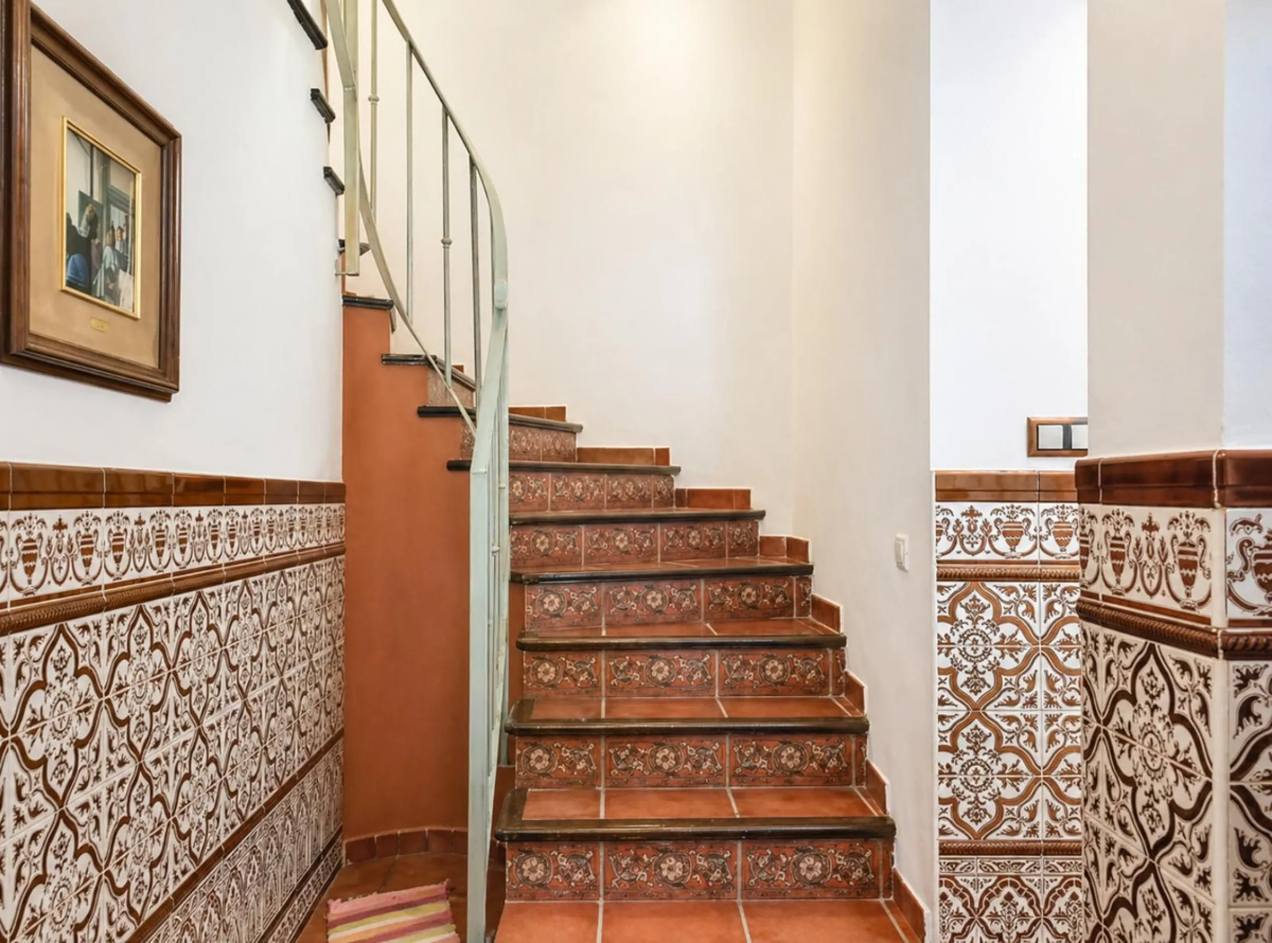 Stunning Corner Townhouse in Private Urbanization