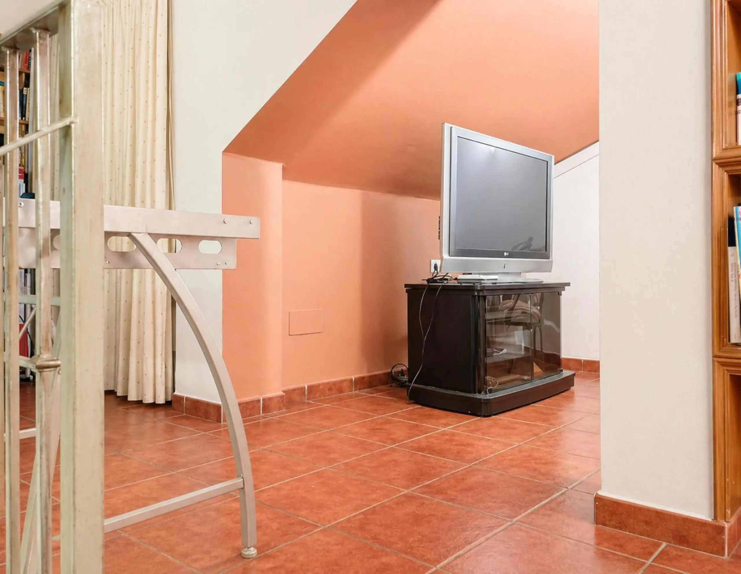 Stunning Corner Townhouse in Private Urbanization