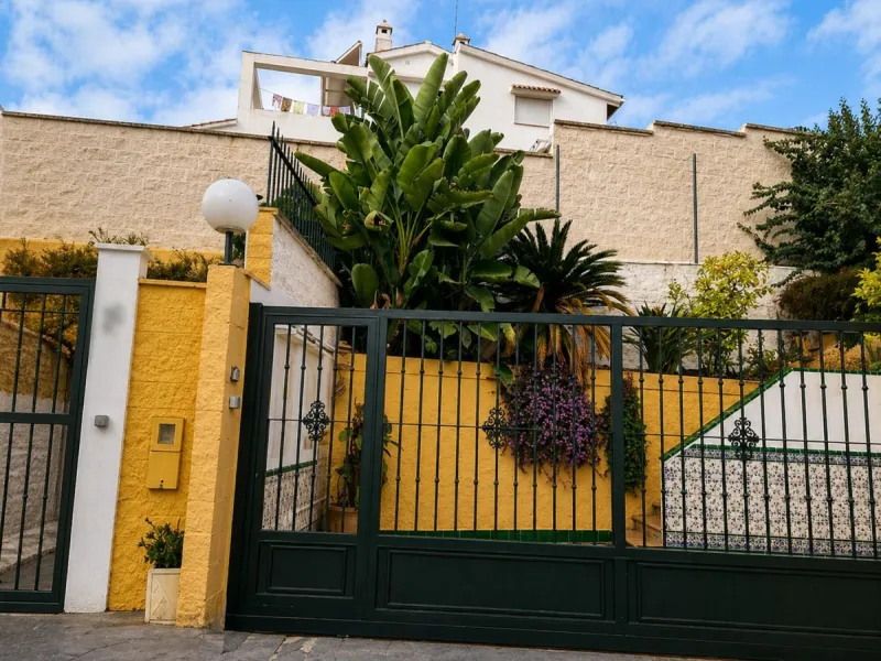 Stunning Corner Townhouse in Private Urbanization