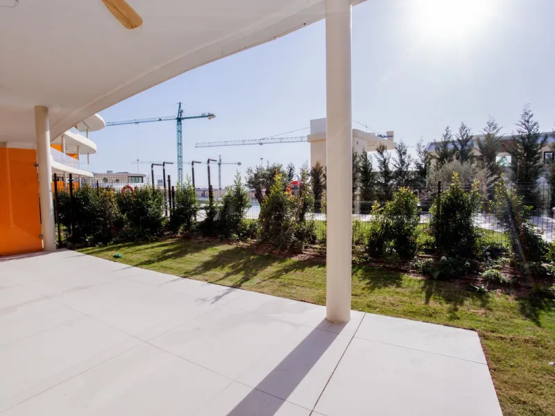 Apartment - Ground Floor Apartment в продаже в Fuengirola, Málaga. В доме 2 спален и 2 ванных комнат. Площадь дома 89 м². Площадь участка 62 м²