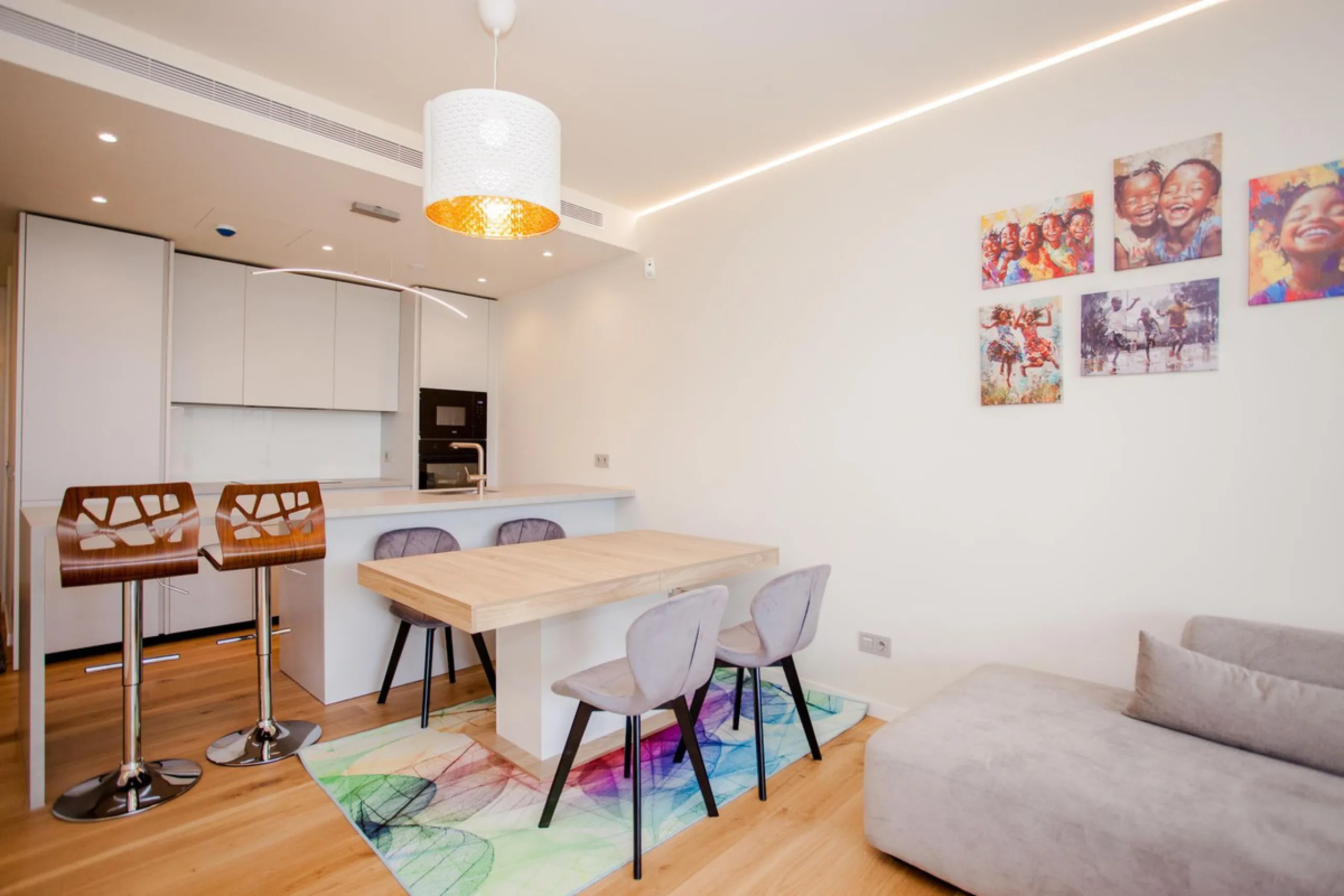 This stunning 2-bedroom ground floor apartment offers an exceptional living experience with 89 m² of constructed interior space, a 32 m² terrace, and a 73 m² private garden. Built with meticulous attention to detail, the apartment blends modern design wit