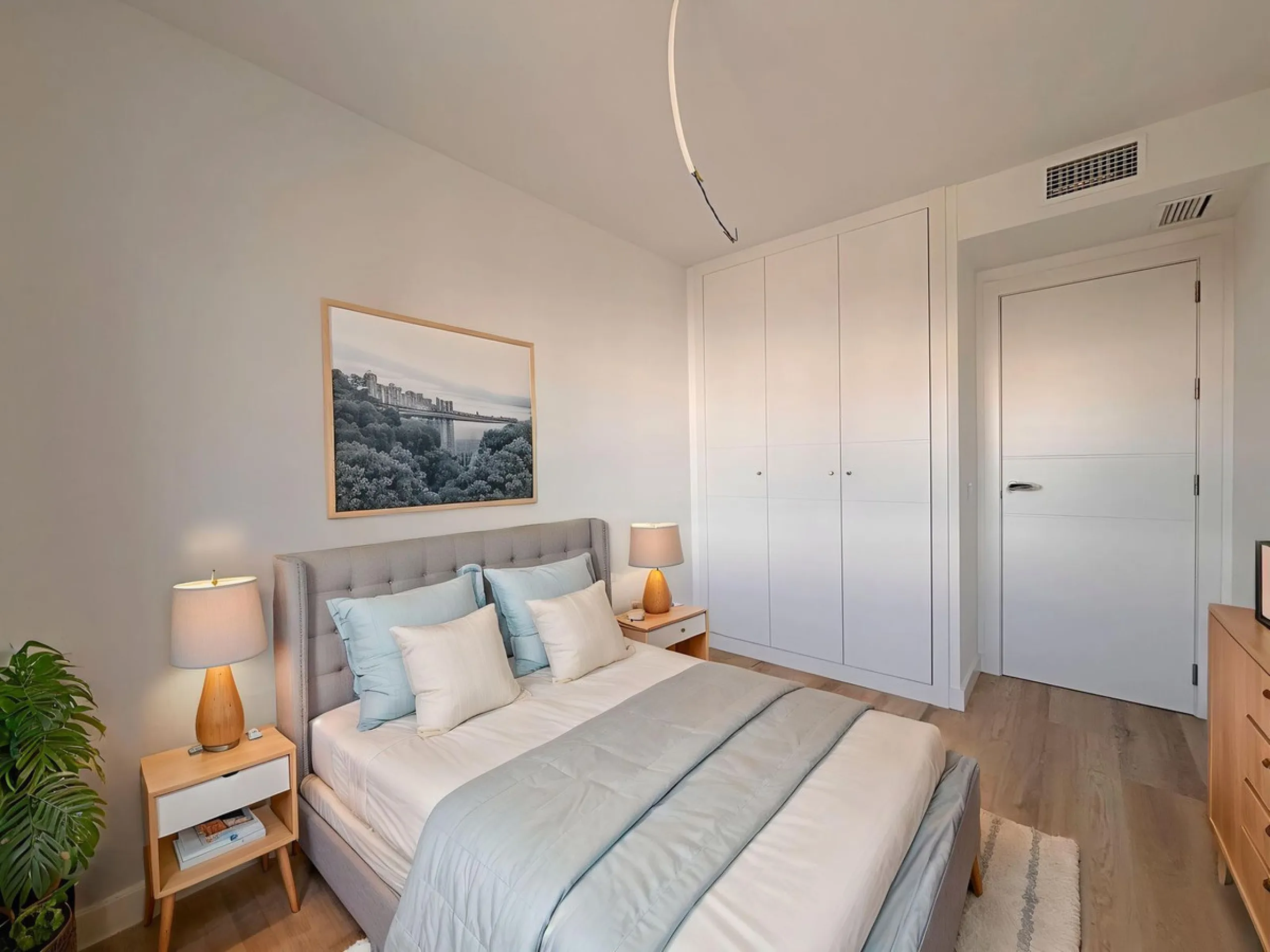 Experience contemporary living in this elegant new-build 3-bedroom, 2-bathroom apartment located in the prestigious area of Nueva Andalucía, Marbella. Known as the renowned Golf Valley, Nueva Andalucía offers the perfect mix of tranquility, exclusivity, a