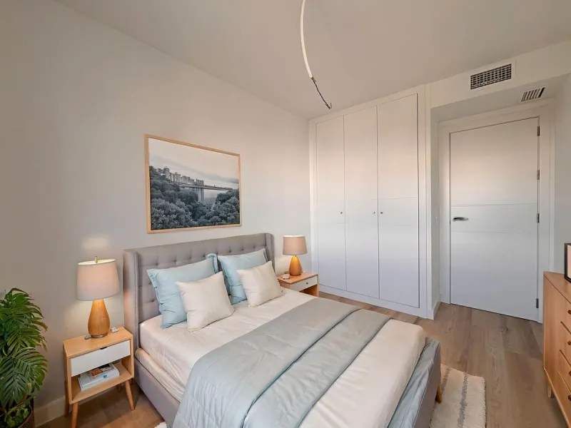 Experience contemporary living in this elegant new-build 3-bedroom, 2-bathroom apartment located in the prestigious area of Nueva Andalucía, Marbella. Known as the renowned Golf Valley, Nueva Andalucía offers the perfect mix of tranquility, exclusivity, a