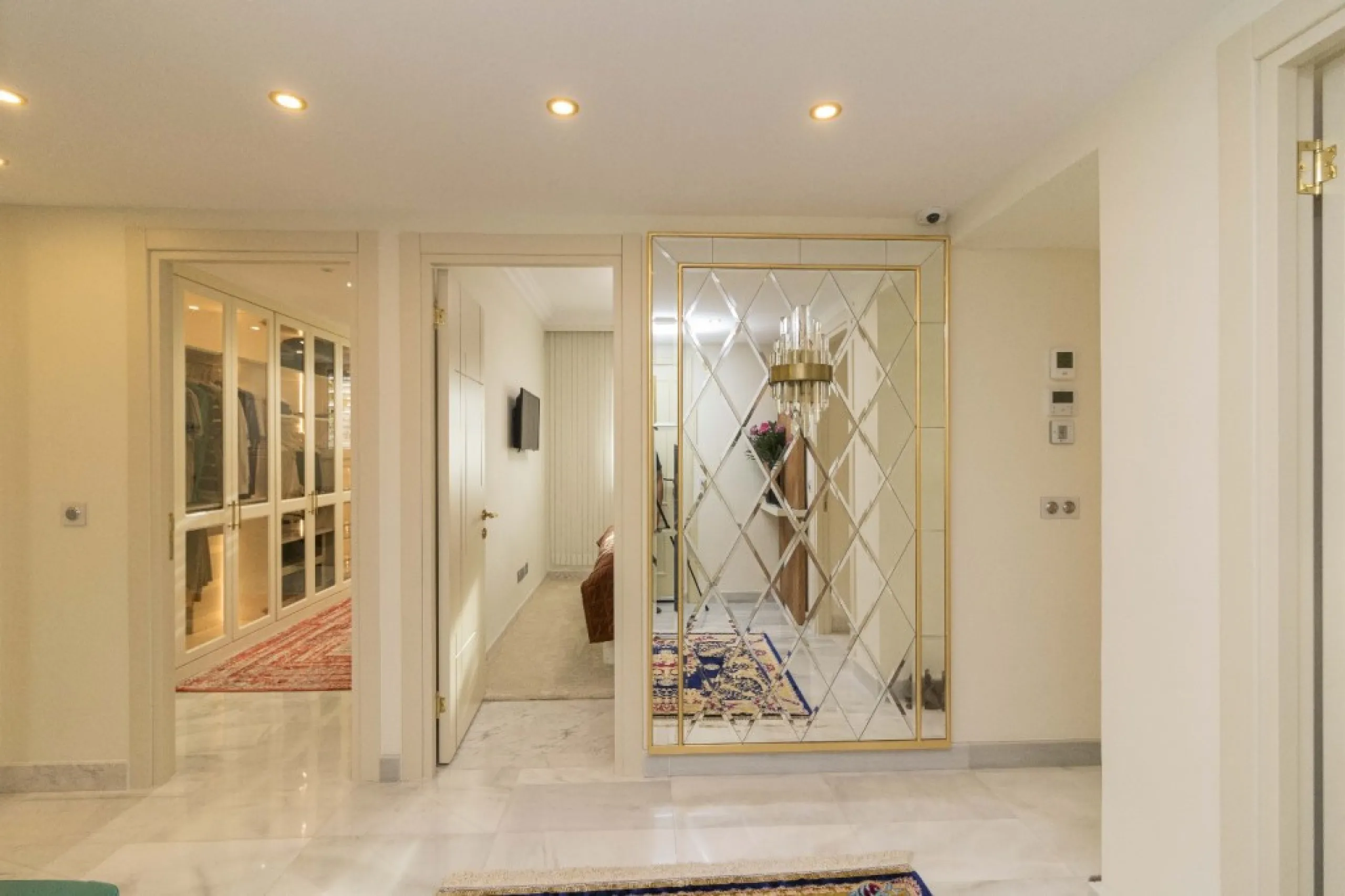 Apartment - Middle Floor Apartment в продаже в Marbella, Málaga. В доме 3 спален и 2 ванных комнат. Площадь дома 148 м²