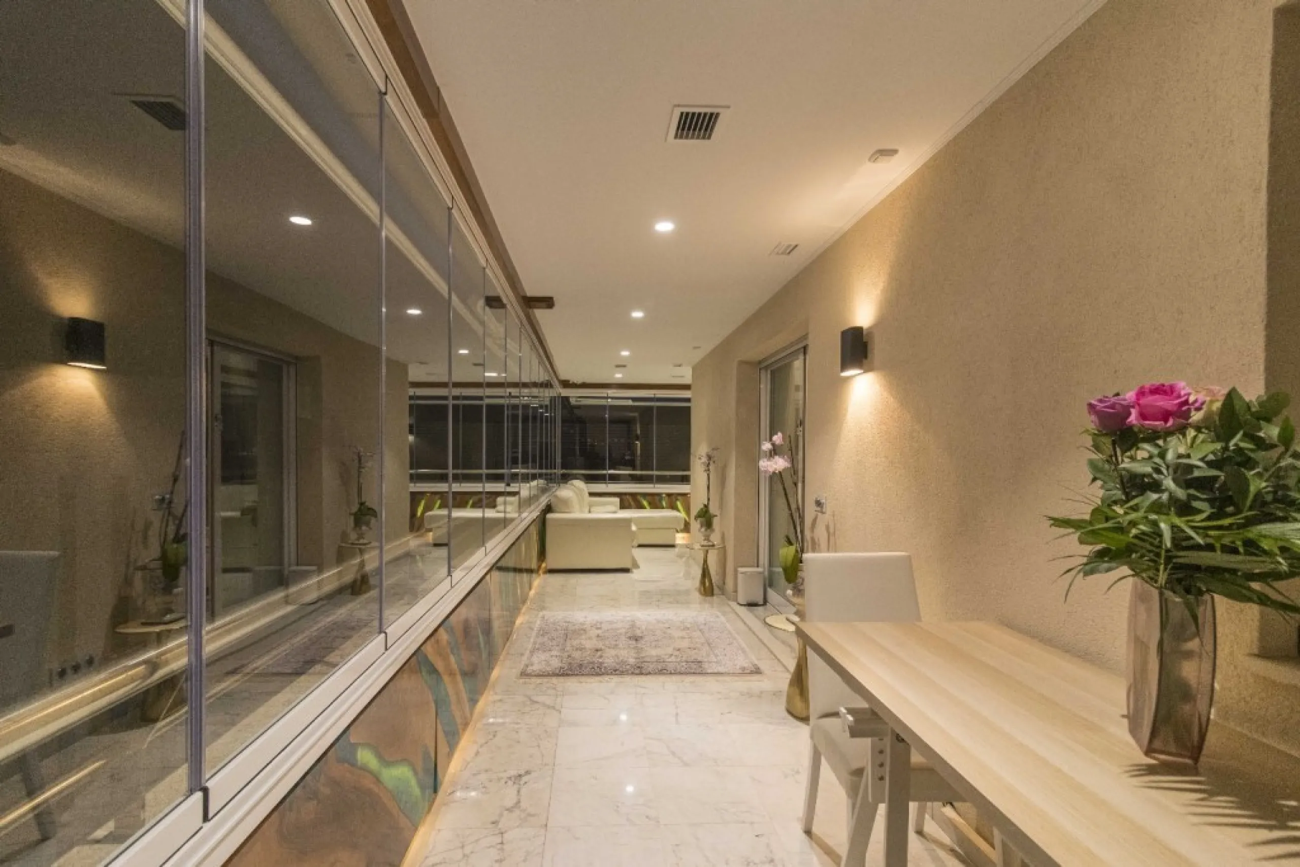 Apartment - Middle Floor Apartment в продаже в Marbella, Málaga. В доме 3 спален и 2 ванных комнат. Площадь дома 148 м²