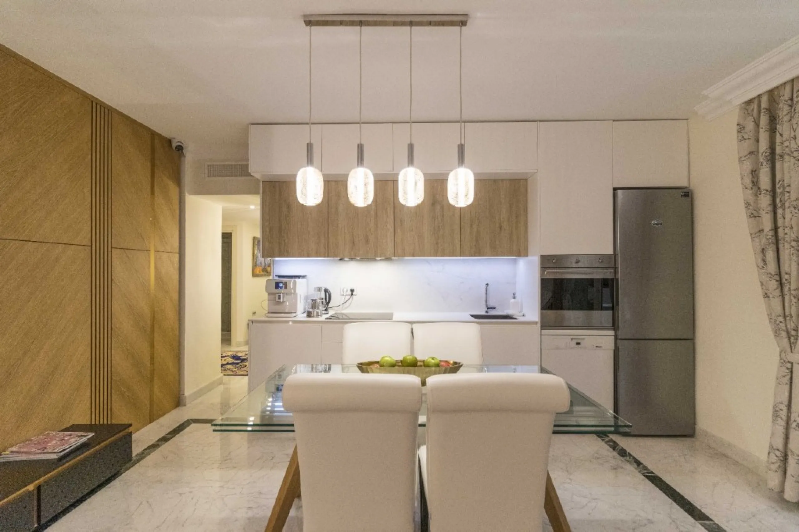 Apartment - Middle Floor Apartment в продаже в Marbella, Málaga. В доме 3 спален и 2 ванных комнат. Площадь дома 148 м²