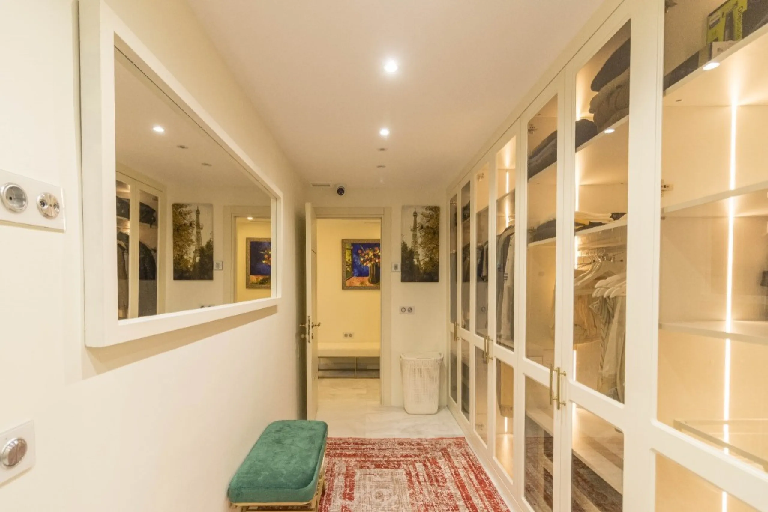 Apartment - Middle Floor Apartment в продаже в Marbella, Málaga. В доме 3 спален и 2 ванных комнат. Площадь дома 148 м²
