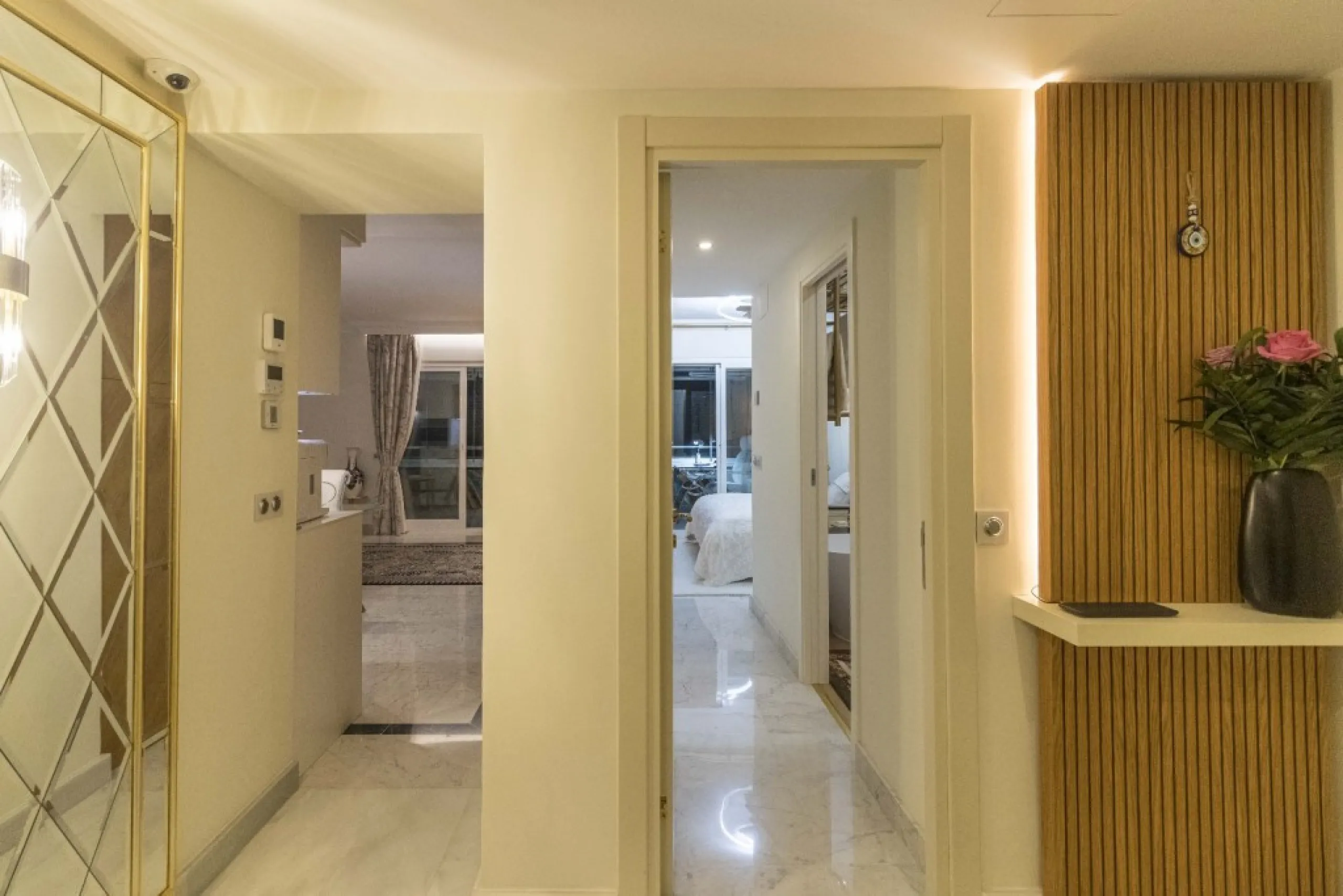 Apartment - Middle Floor Apartment в продаже в Marbella, Málaga. В доме 3 спален и 2 ванных комнат. Площадь дома 148 м²