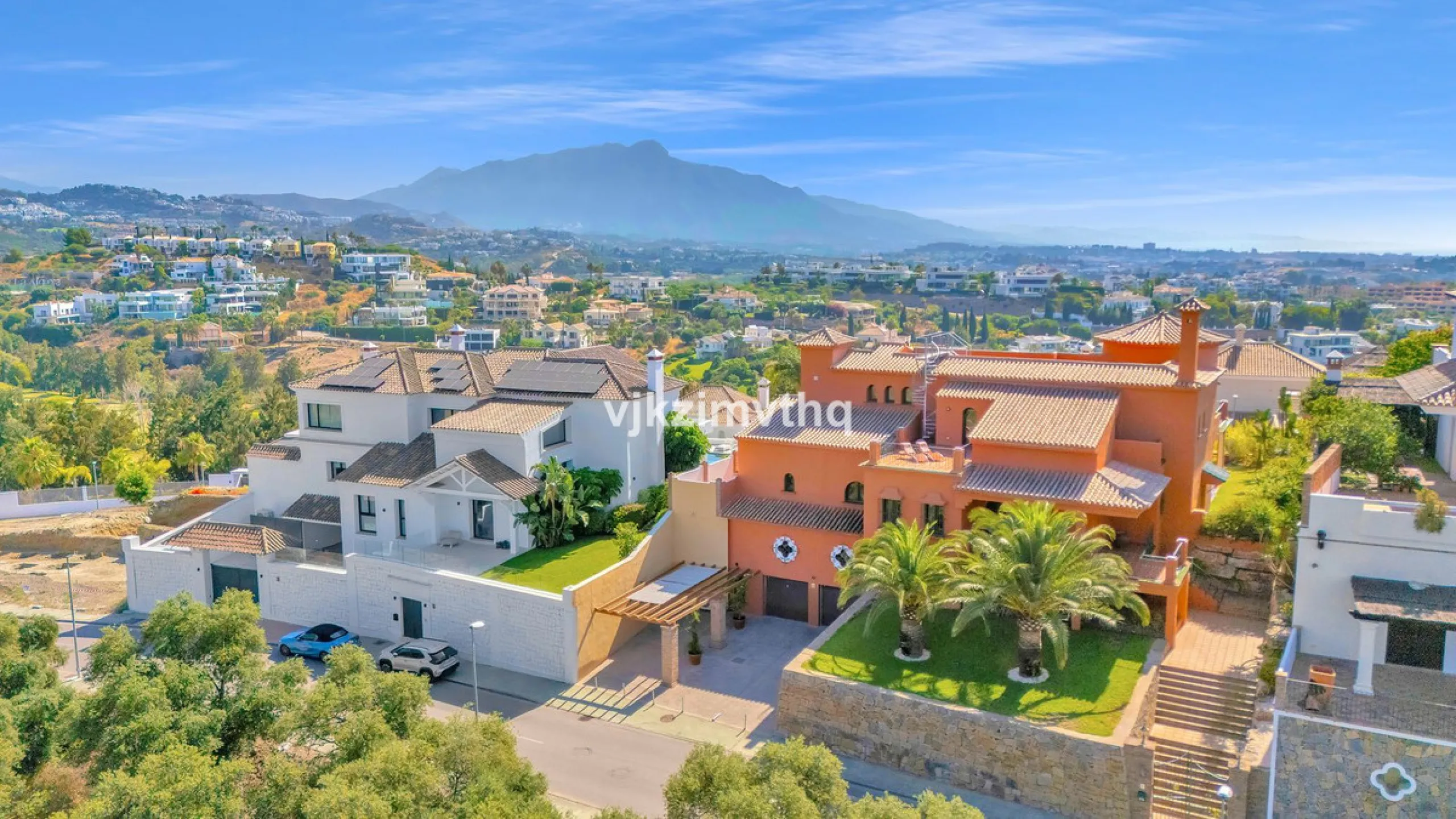 Luxury Andalusian Villa with Heated Pool, Jacuzzi & 5-Car Garage | La Alquería