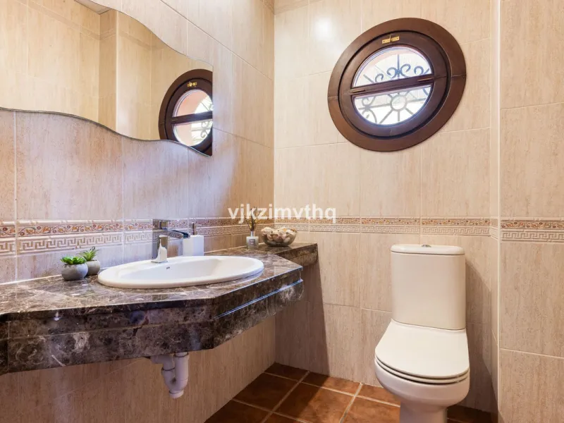 Luxury Andalusian Villa with Heated Pool, Jacuzzi & 5-Car Garage | La Alquería