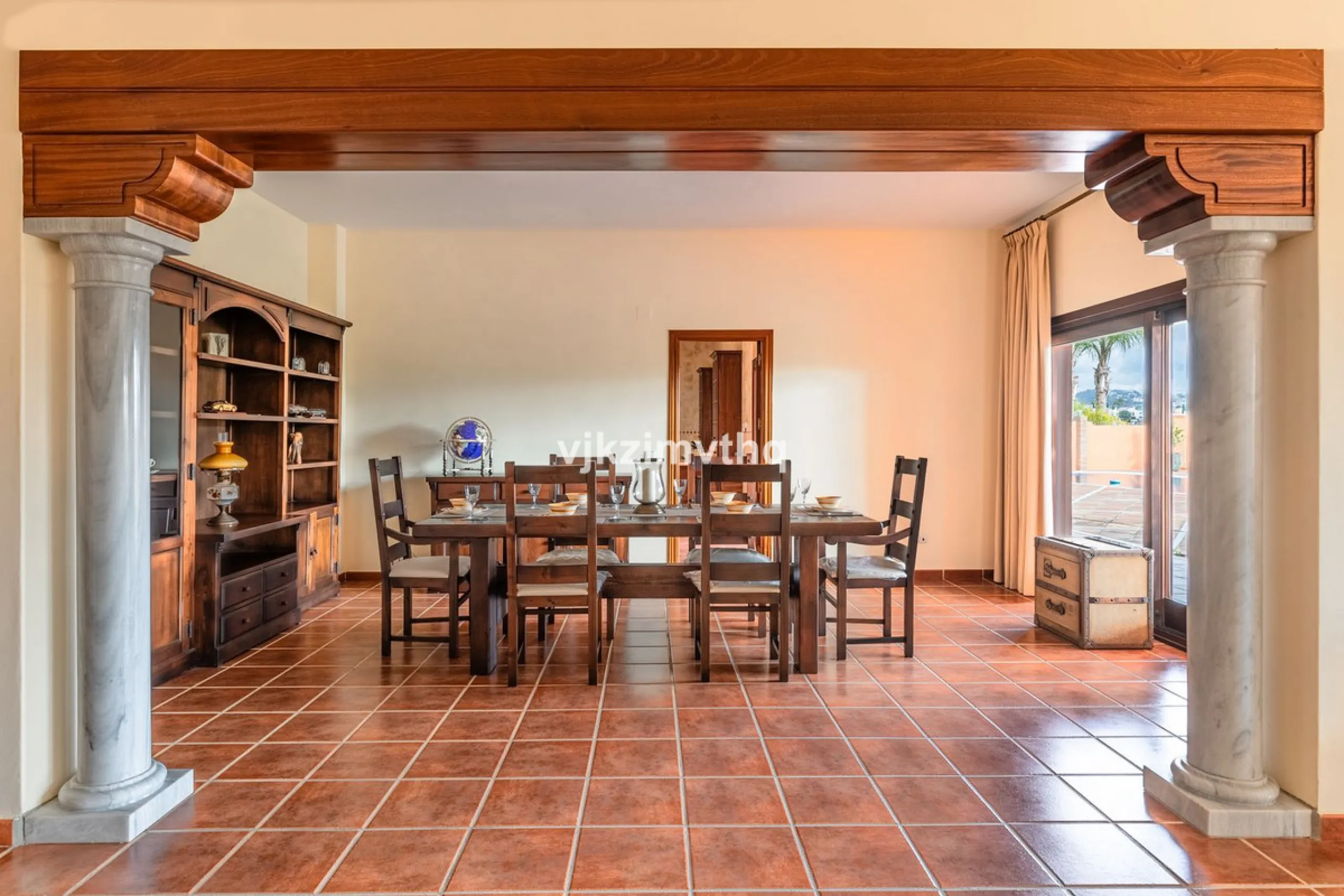 Luxury Andalusian Villa with Heated Pool, Jacuzzi & 5-Car Garage | La Alquería