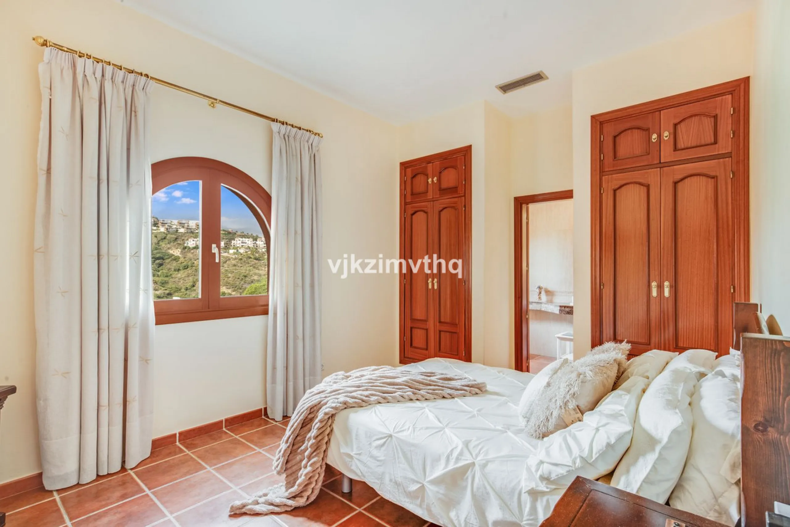 Luxury Andalusian Villa with Heated Pool, Jacuzzi & 5-Car Garage | La Alquería