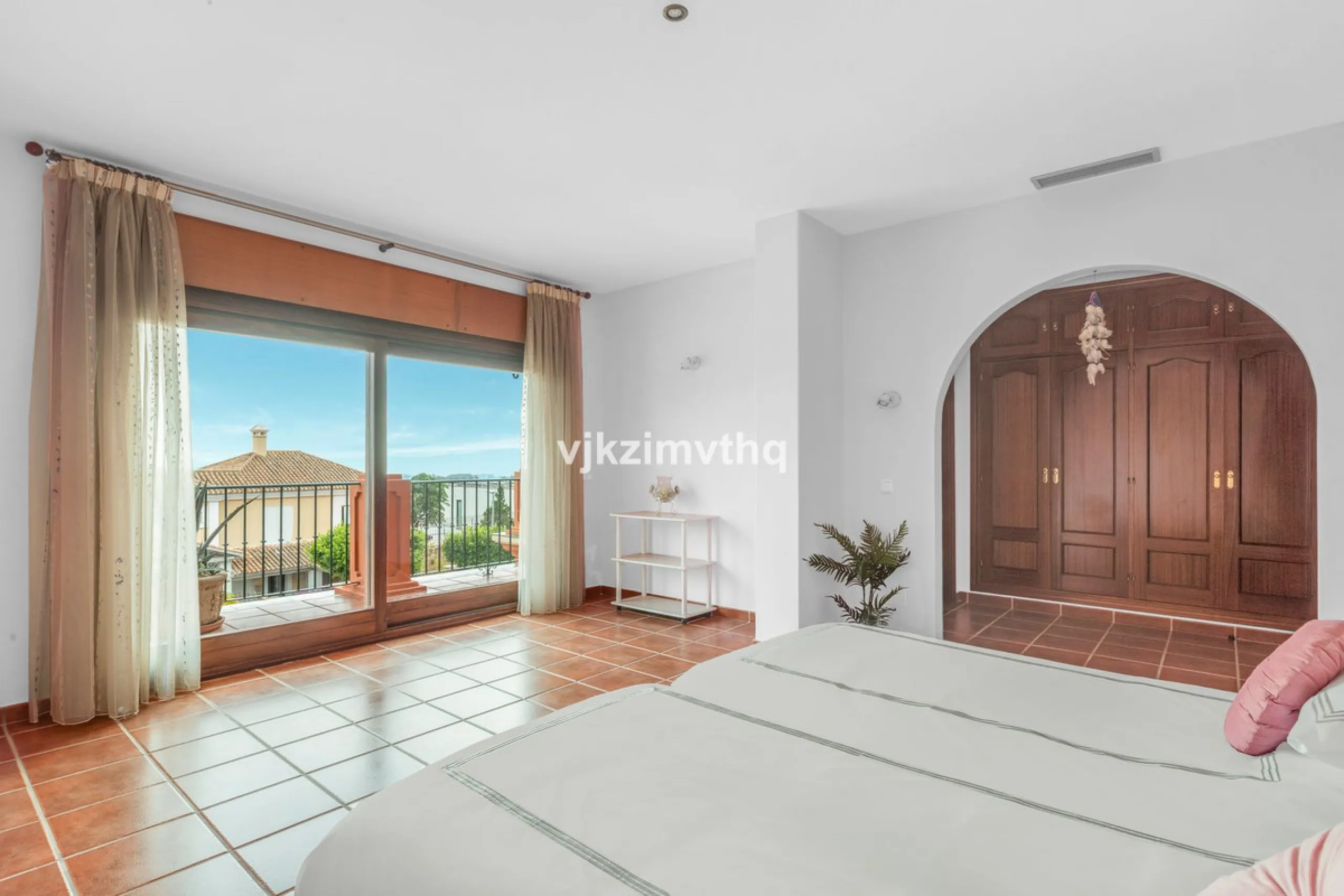Luxury Andalusian Villa with Heated Pool, Jacuzzi & 5-Car Garage | La Alquería