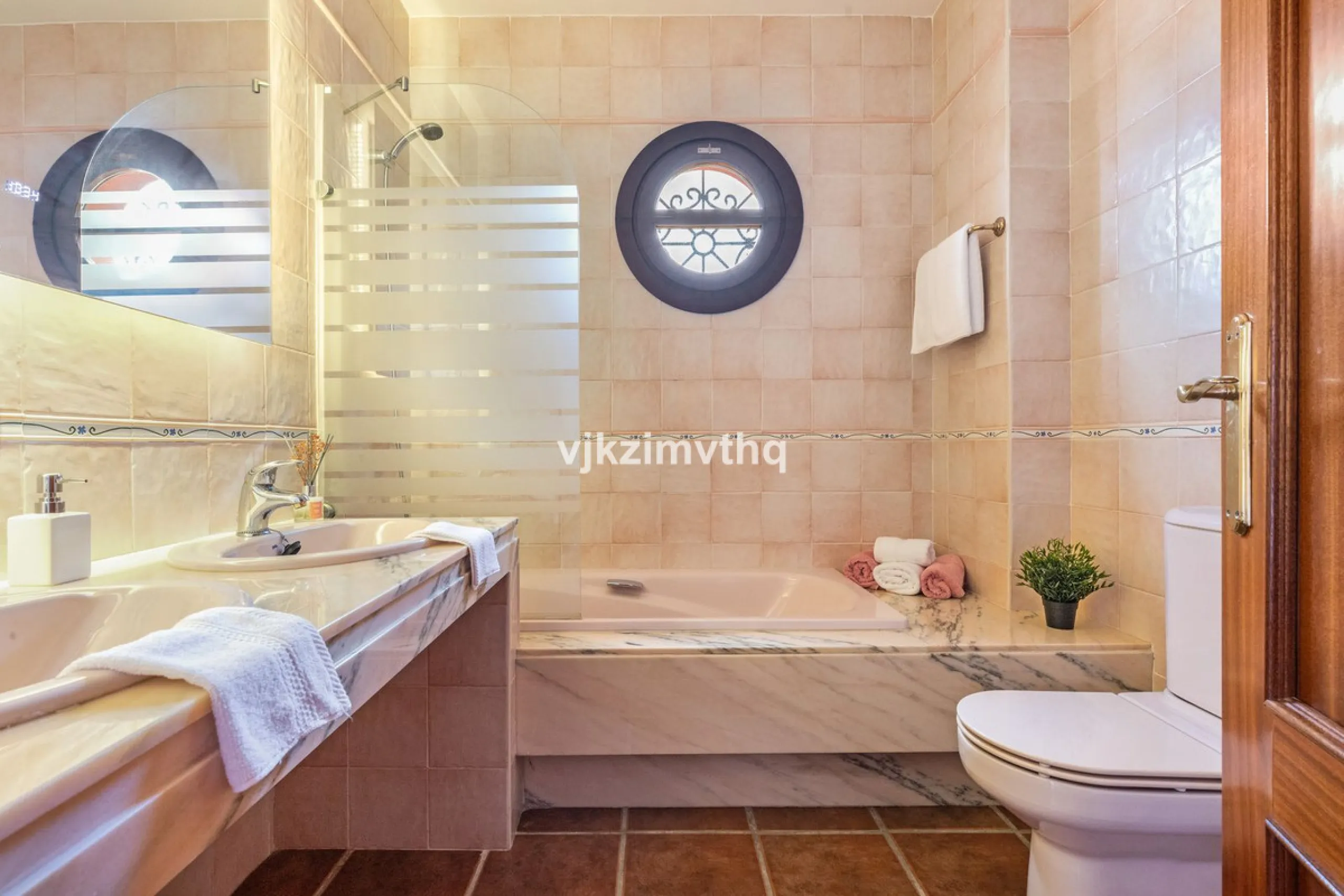 Luxury Andalusian Villa with Heated Pool, Jacuzzi & 5-Car Garage | La Alquería