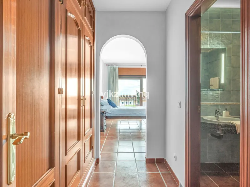 Luxury Andalusian Villa with Heated Pool, Jacuzzi & 5-Car Garage | La Alquería