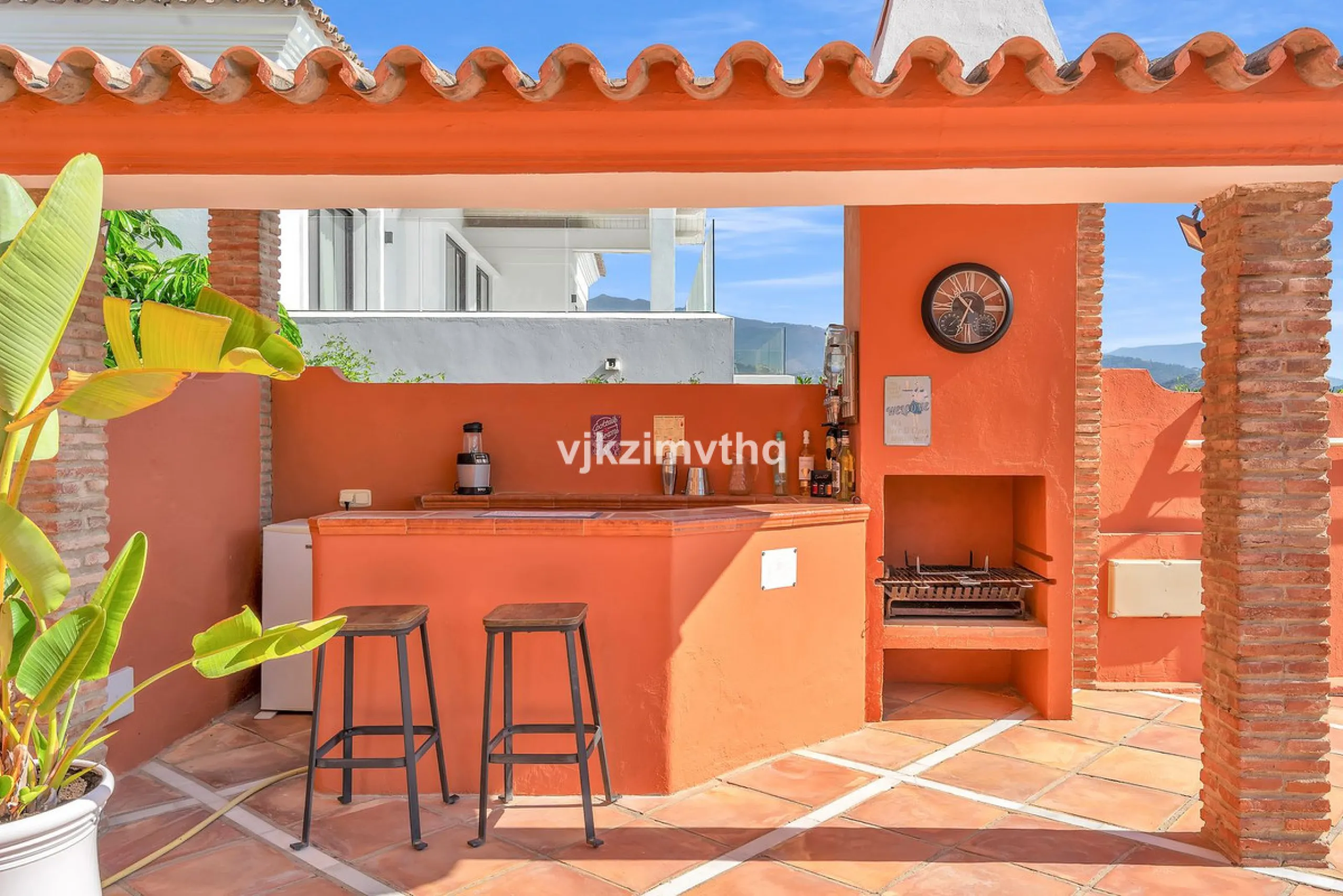 Luxury Andalusian Villa with Heated Pool, Jacuzzi & 5-Car Garage | La Alquería