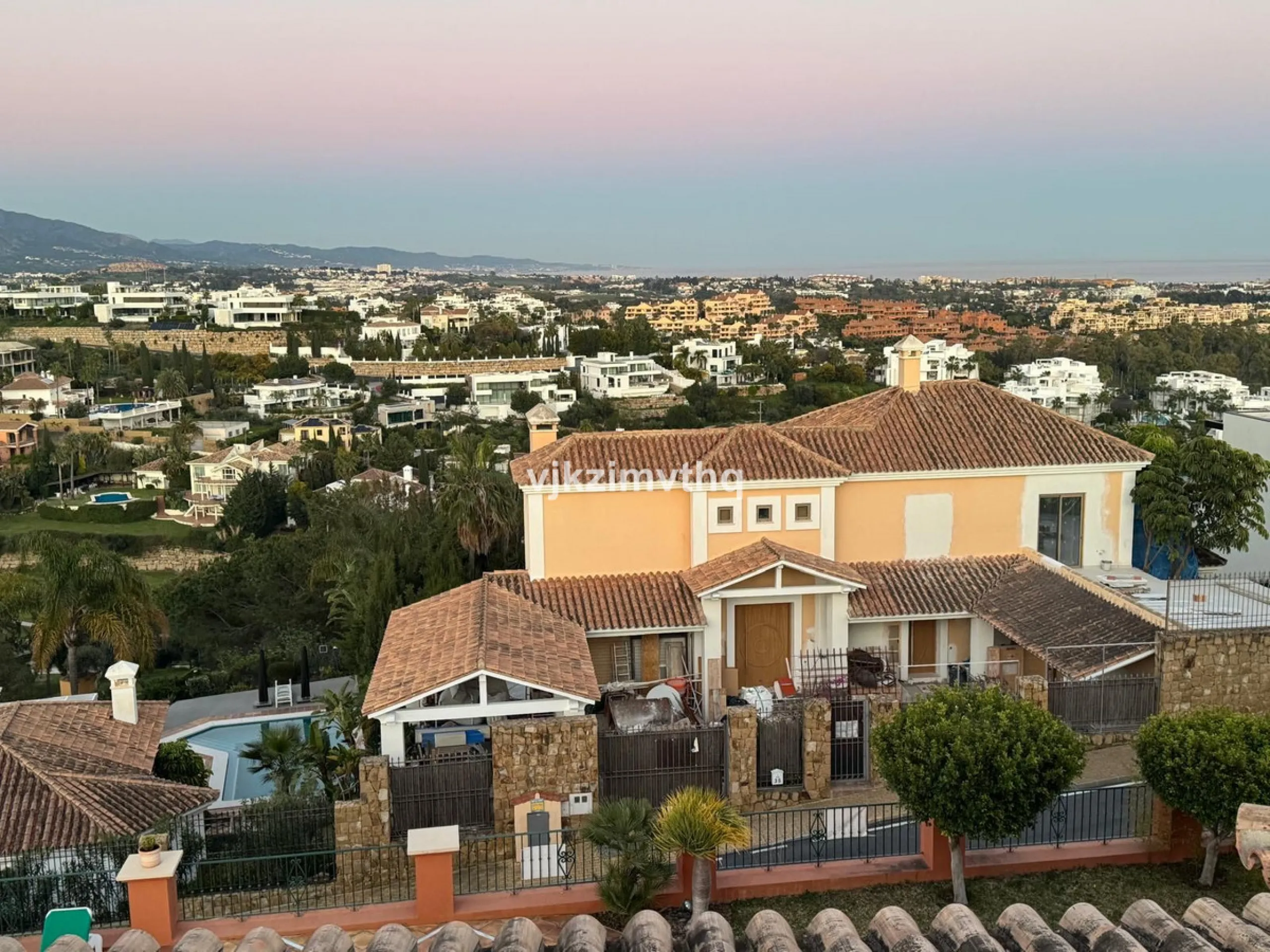 Luxury Andalusian Villa with Heated Pool, Jacuzzi & 5-Car Garage | La Alquería