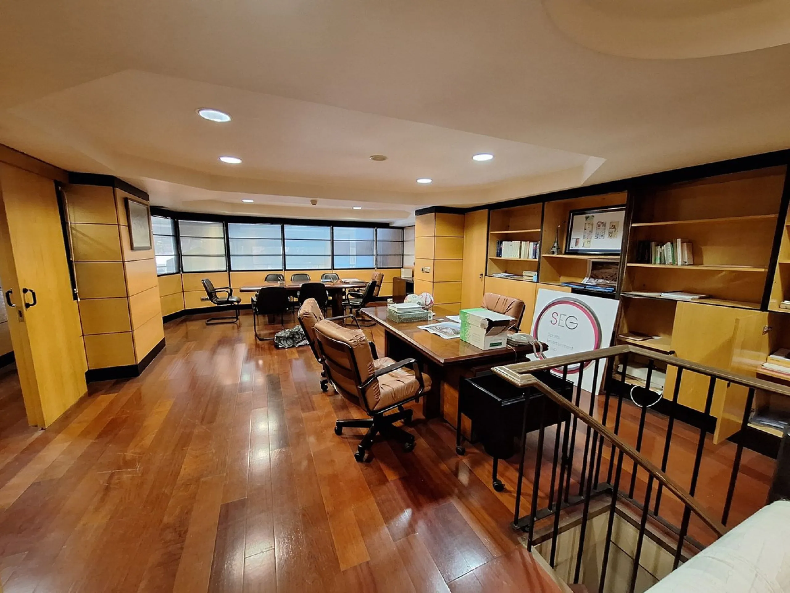 Unique opportunity: Large commercial premises for sale located in one of the main shopping streets of Marbella, just a few metres from the Tax Office and the main Post Office.