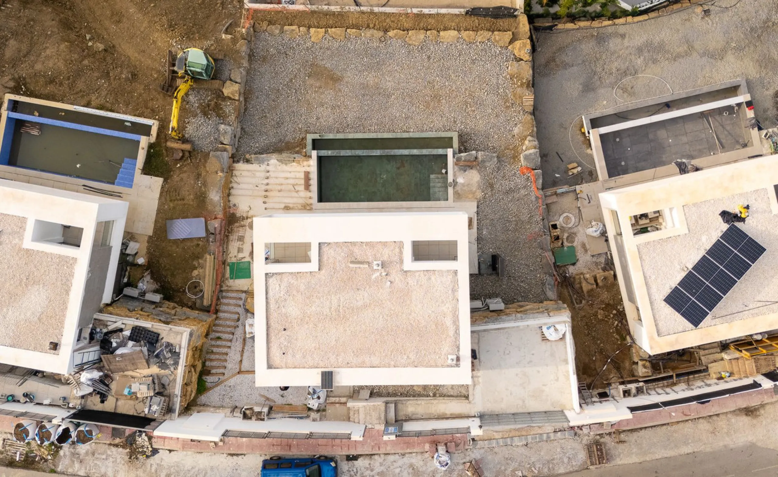 Valle Romano Green is an exclusive development comprising 8 modern villas with golf and sea views, complete with private garden and swimming pool. They are located within a short drive to the beach and all the amenities of the famous Valle Romano Golf Res
