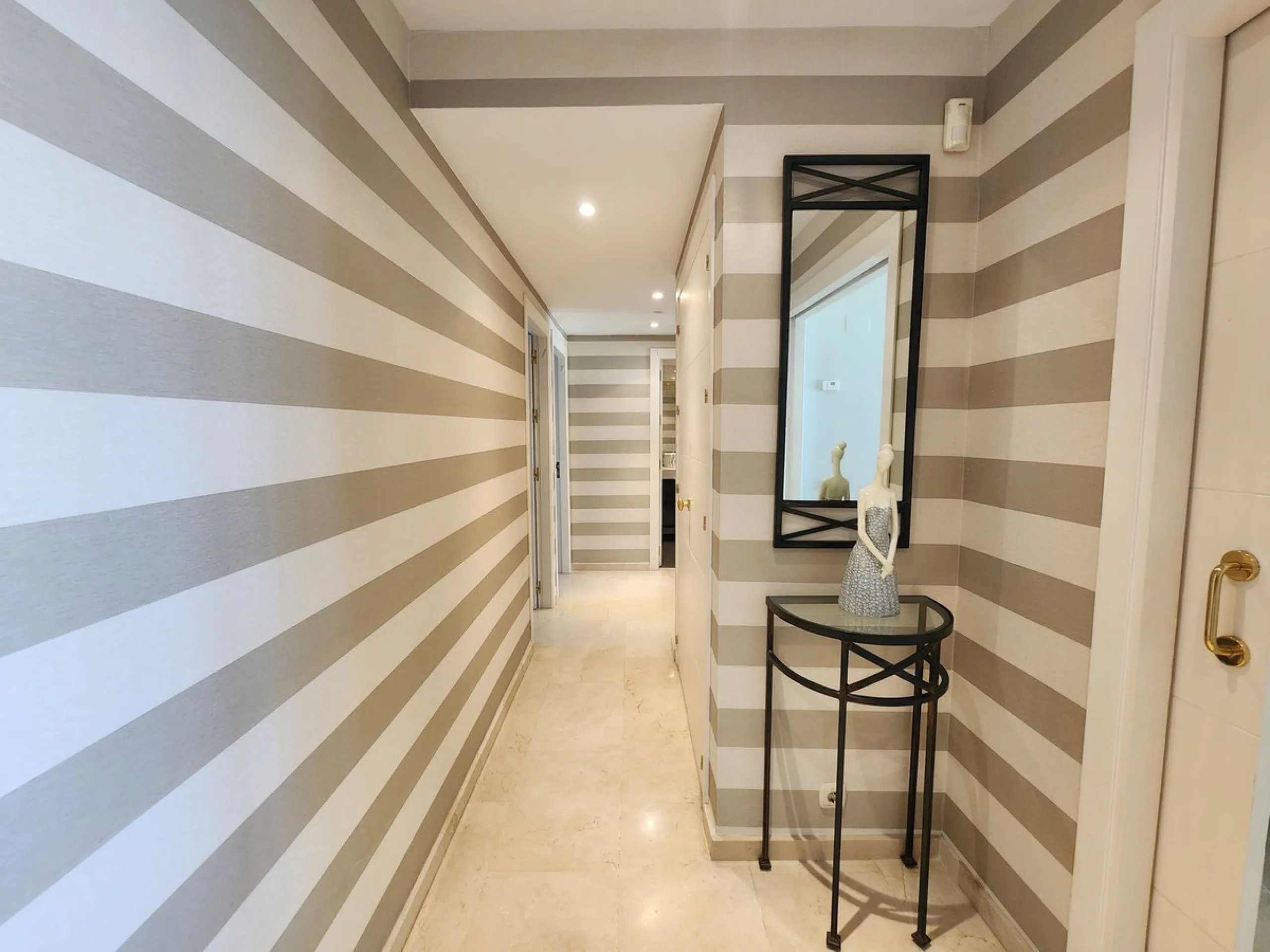 Ground Floor Apartment, Estepona, Costa del Sol.