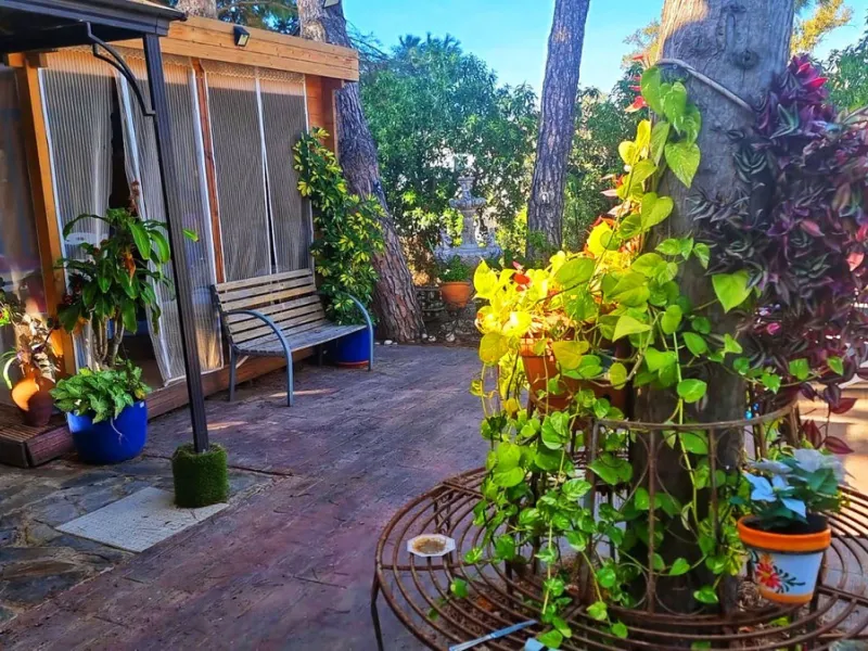 Detached Villa with Jacuzzi Near the Beach