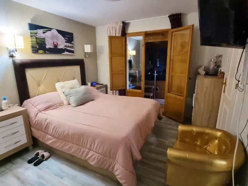 Detached Villa with Jacuzzi Near the Beach