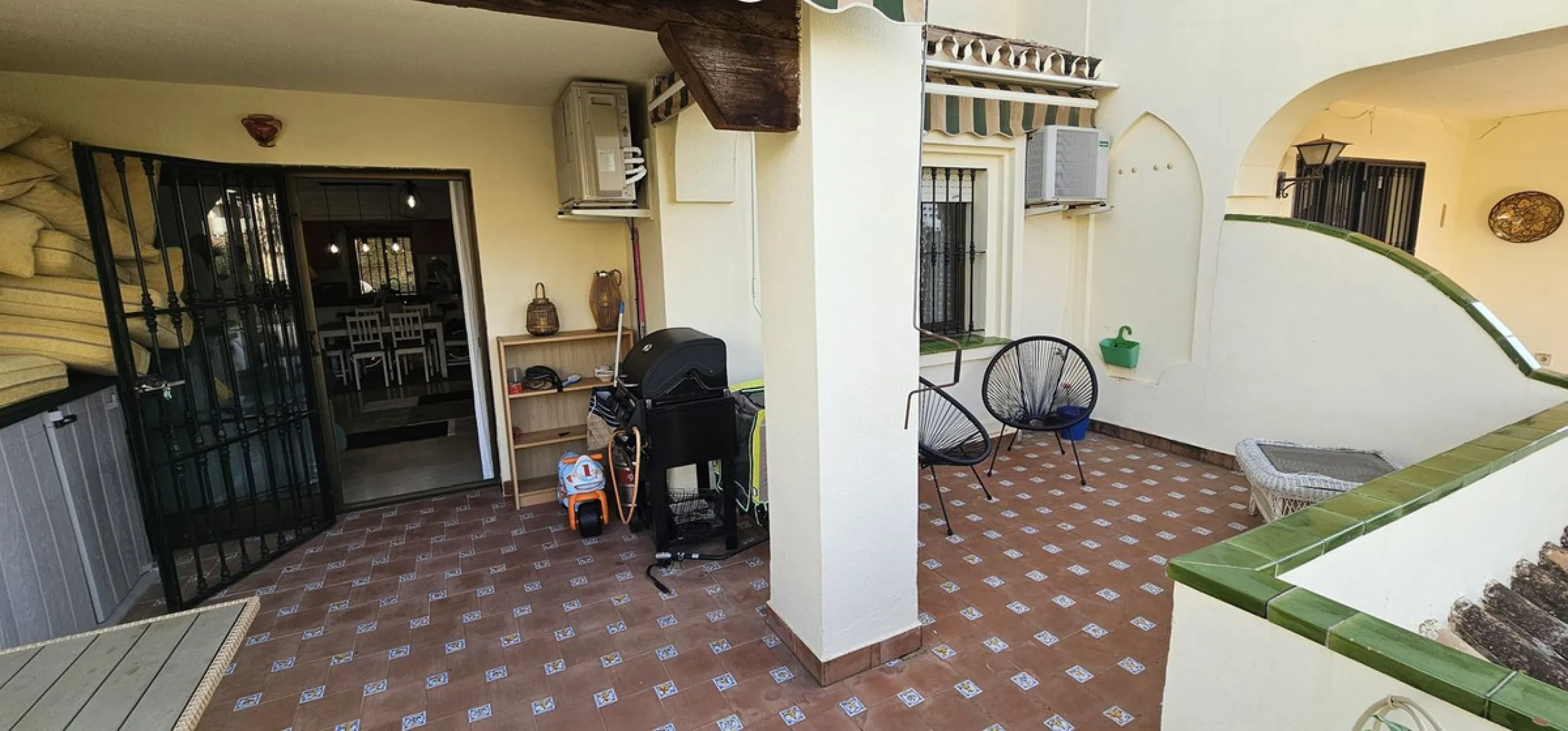 It is located in a beautiful residential area close to everything. The property has very well maintained gardens and a communal swimming pool. The beach, restaurants, supermarkets… All amenities are within walking distance.
