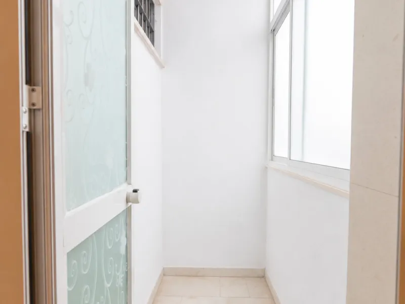 Apartment - Middle Floor Apartment в продаже в Estepona, Málaga. В доме 3 спален и 2 ванных комнат. Площадь дома 160 м²