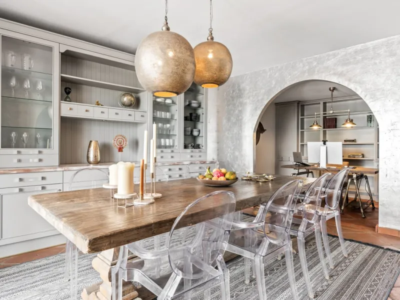 House - Townhouse в продаже в Benahavís, Málaga. В доме 5 спален и 6 ванных комнат. Площадь дома 308 м². Площадь участка 181 м²