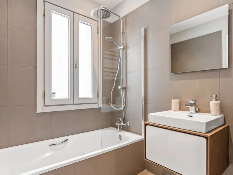 House - Townhouse в продаже в Benahavís, Málaga. В доме 5 спален и 6 ванных комнат. Площадь дома 308 м². Площадь участка 181 м²