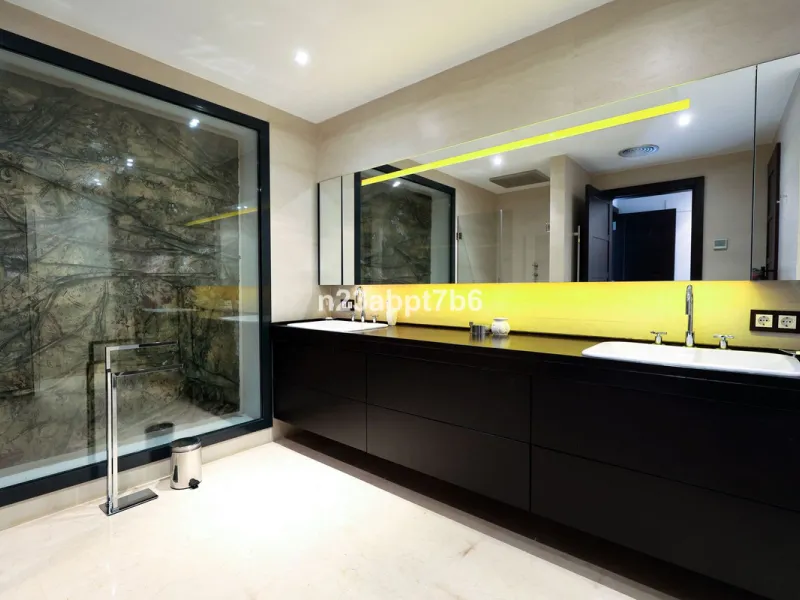 This is a UNIQUE and valuable opportunity to purchase a beachfront villa in the most exclusive area of the Costa del Sol, Puerto Banús, with direct access to the beach.