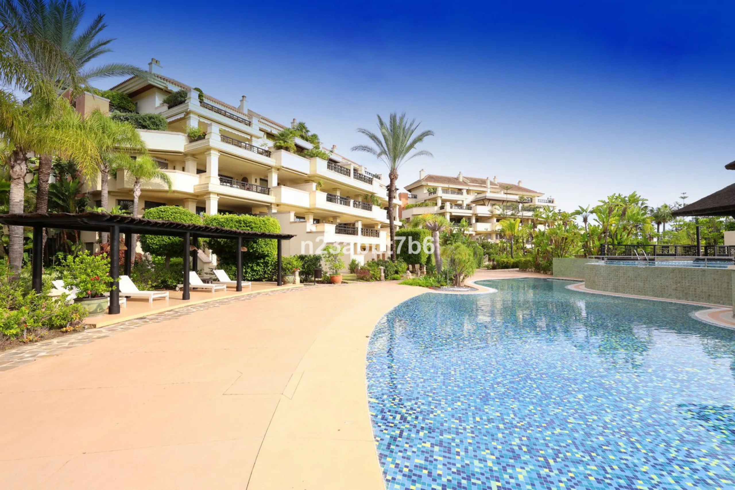 This is a UNIQUE and valuable opportunity to purchase a beachfront villa in the most exclusive area of the Costa del Sol, Puerto Banús, with direct access to the beach.