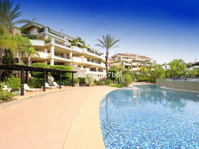 This is a UNIQUE and valuable opportunity to purchase a beachfront villa in the most exclusive area of the Costa del Sol, Puerto Banús, with direct access to the beach.