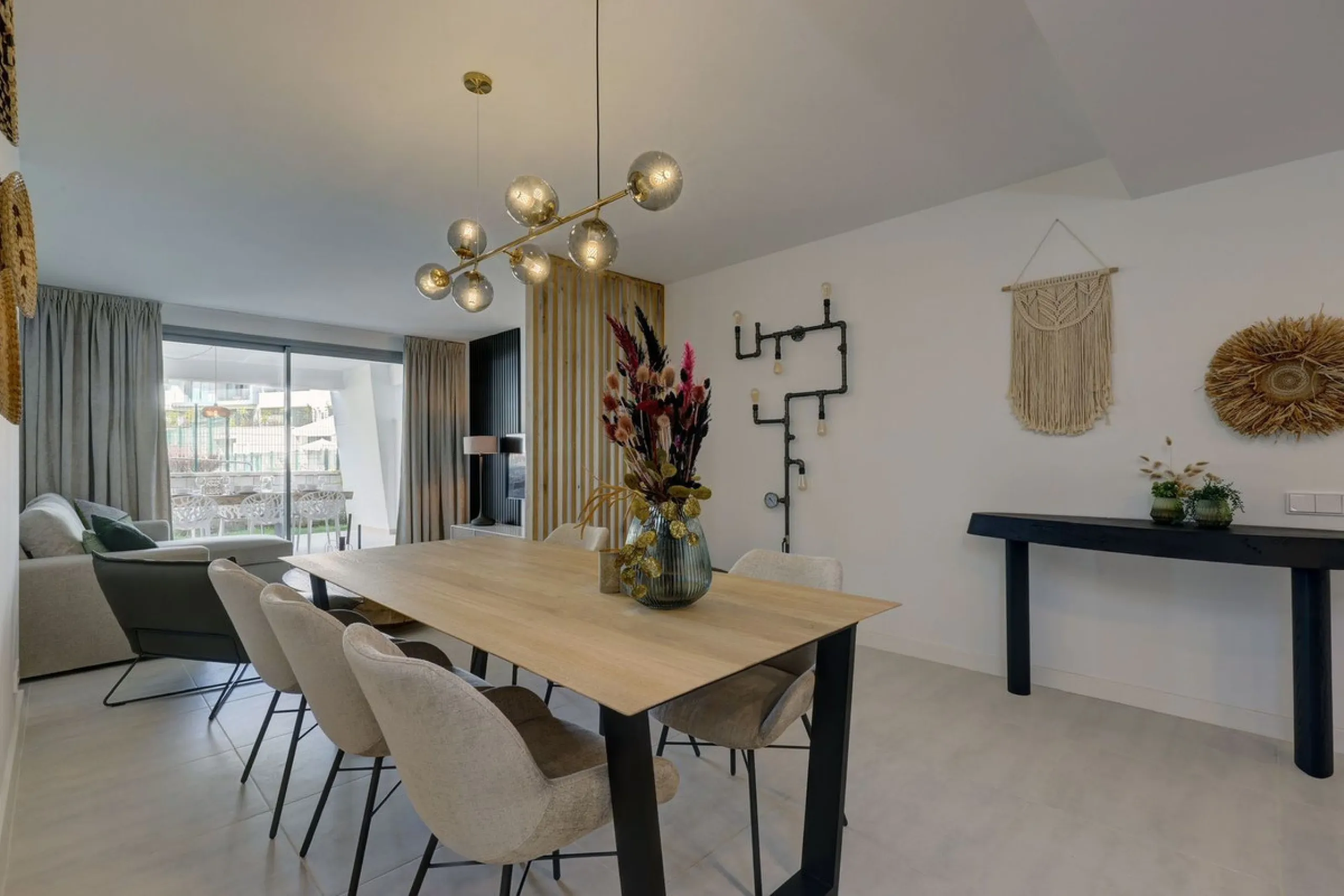 **Stunning Ground Floor Apartment in New Golden Mile Estepona**