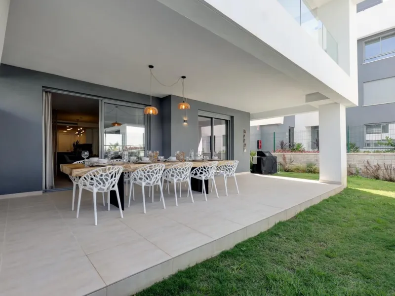 **Stunning Ground Floor Apartment in New Golden Mile Estepona**