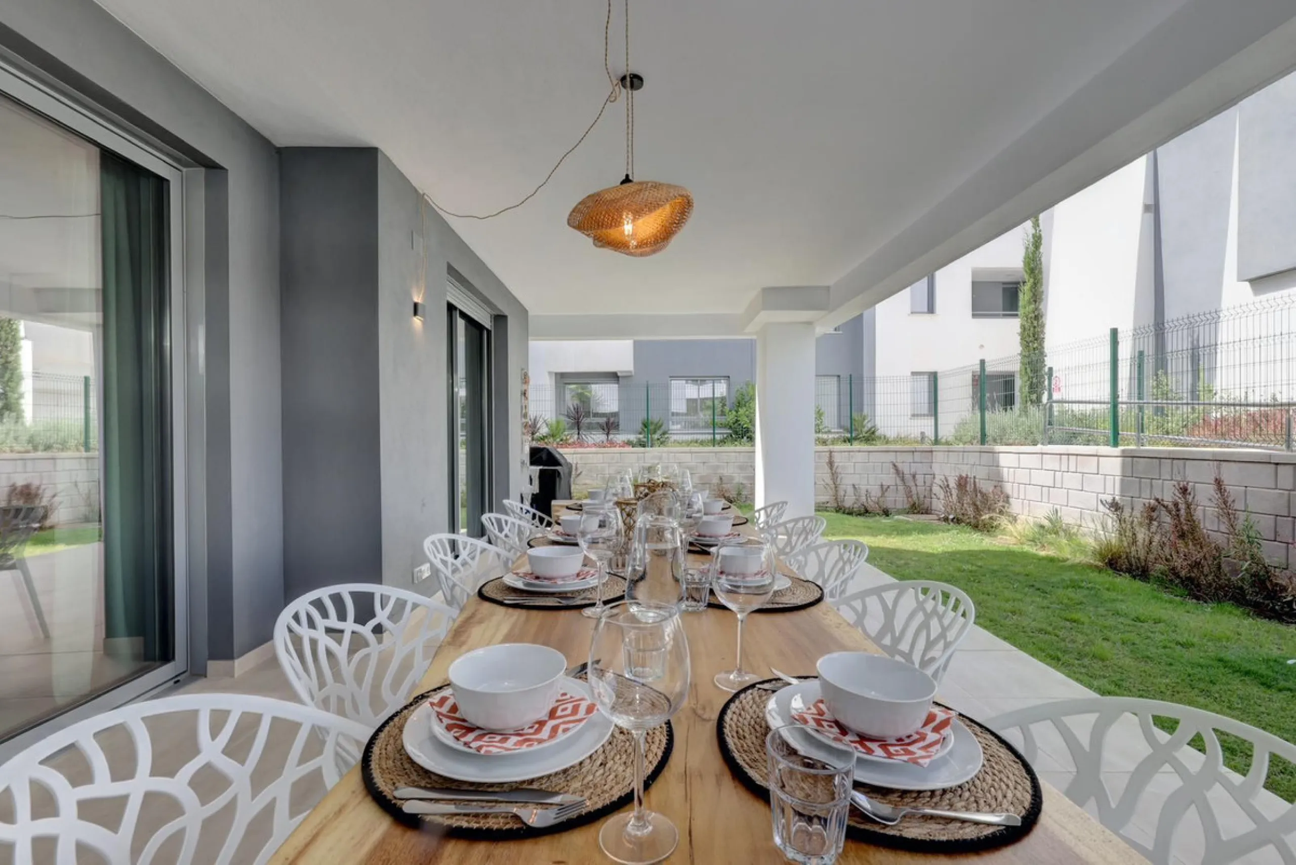 **Stunning Ground Floor Apartment in New Golden Mile Estepona**
