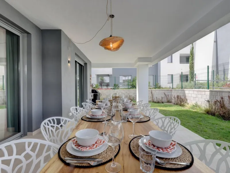 **Stunning Ground Floor Apartment in New Golden Mile Estepona**